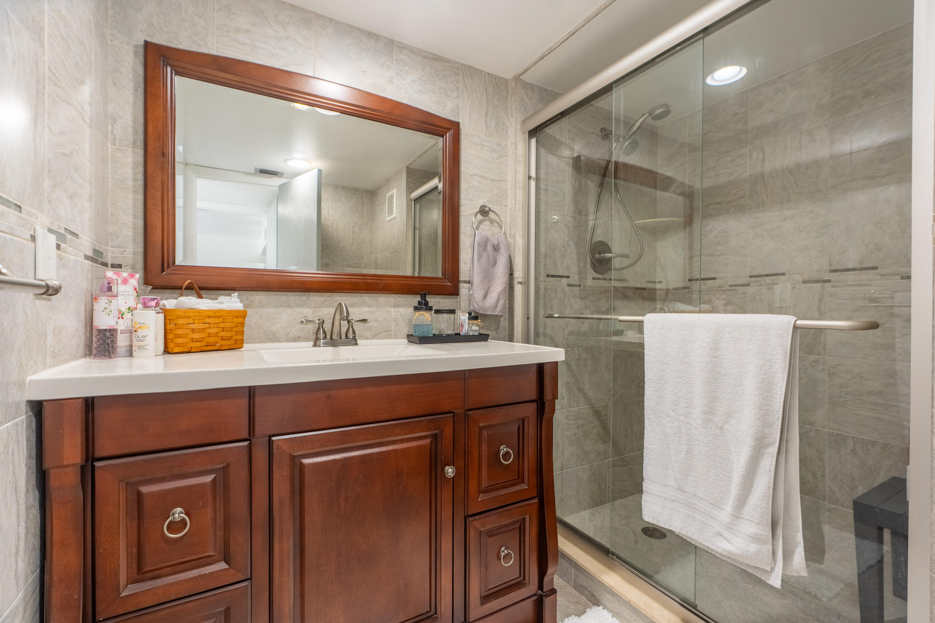 16401 Golf Club #113, Weston FL 33326