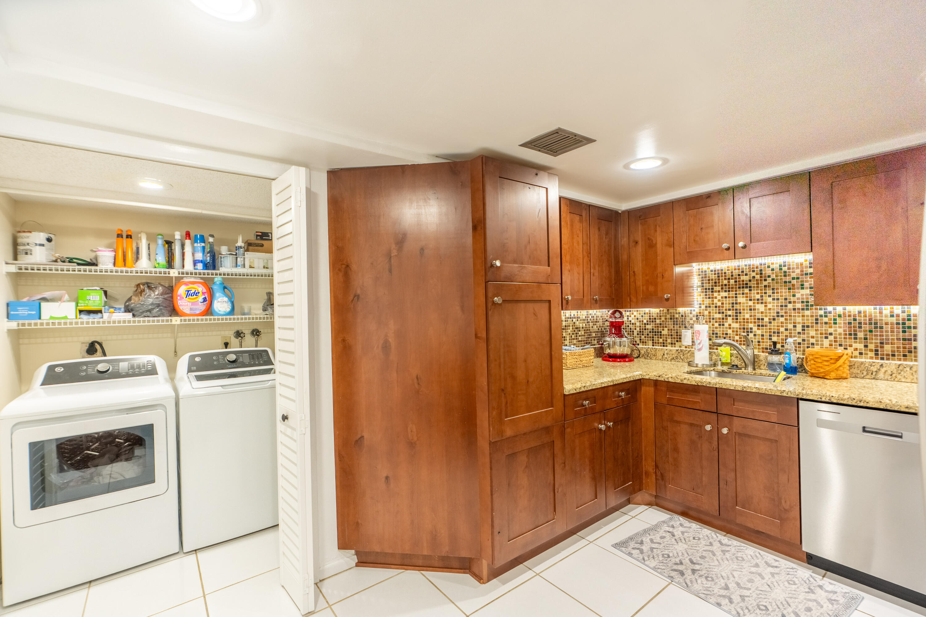16401 Golf Club #113, Weston FL 33326