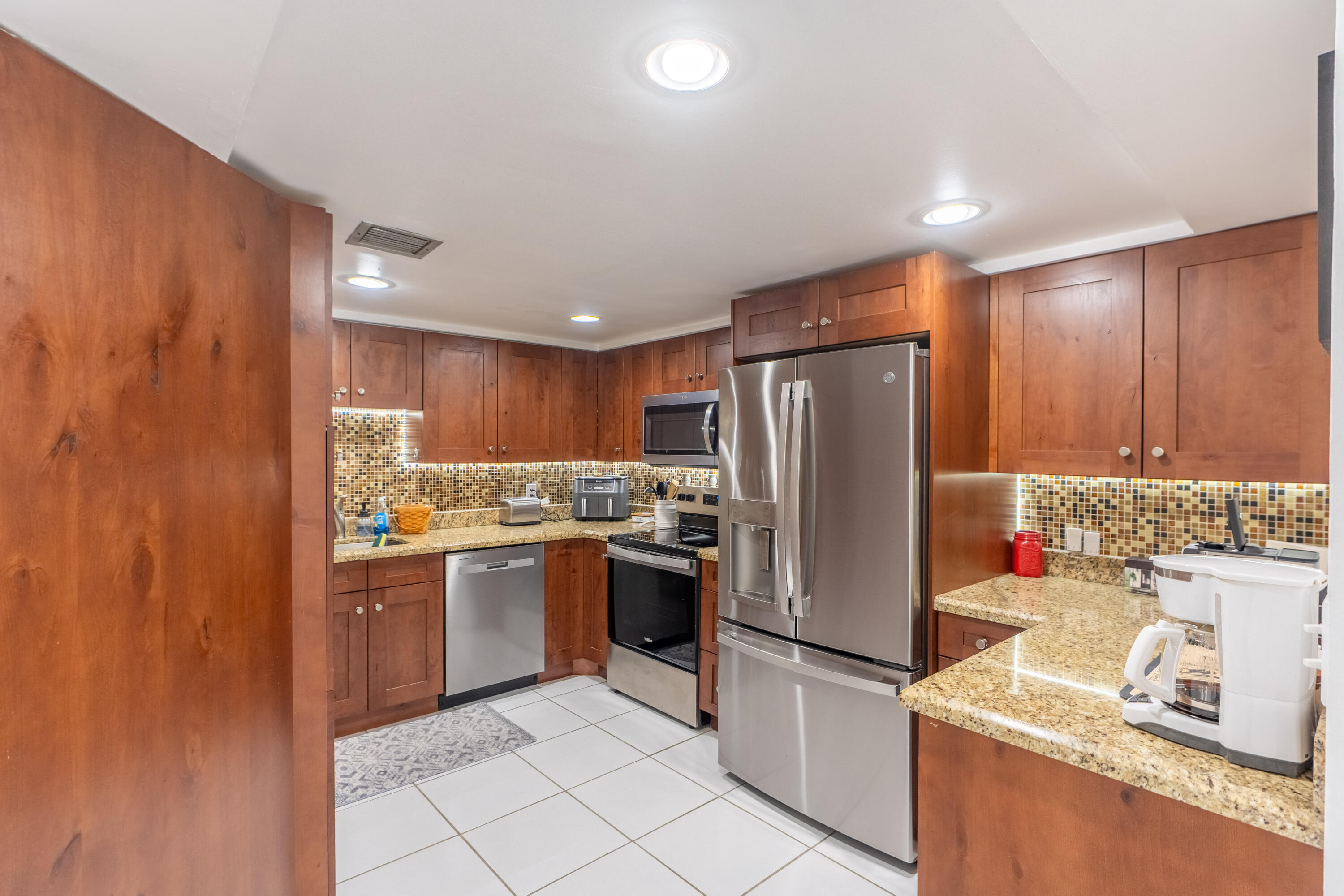 16401 Golf Club #113, Weston FL 33326