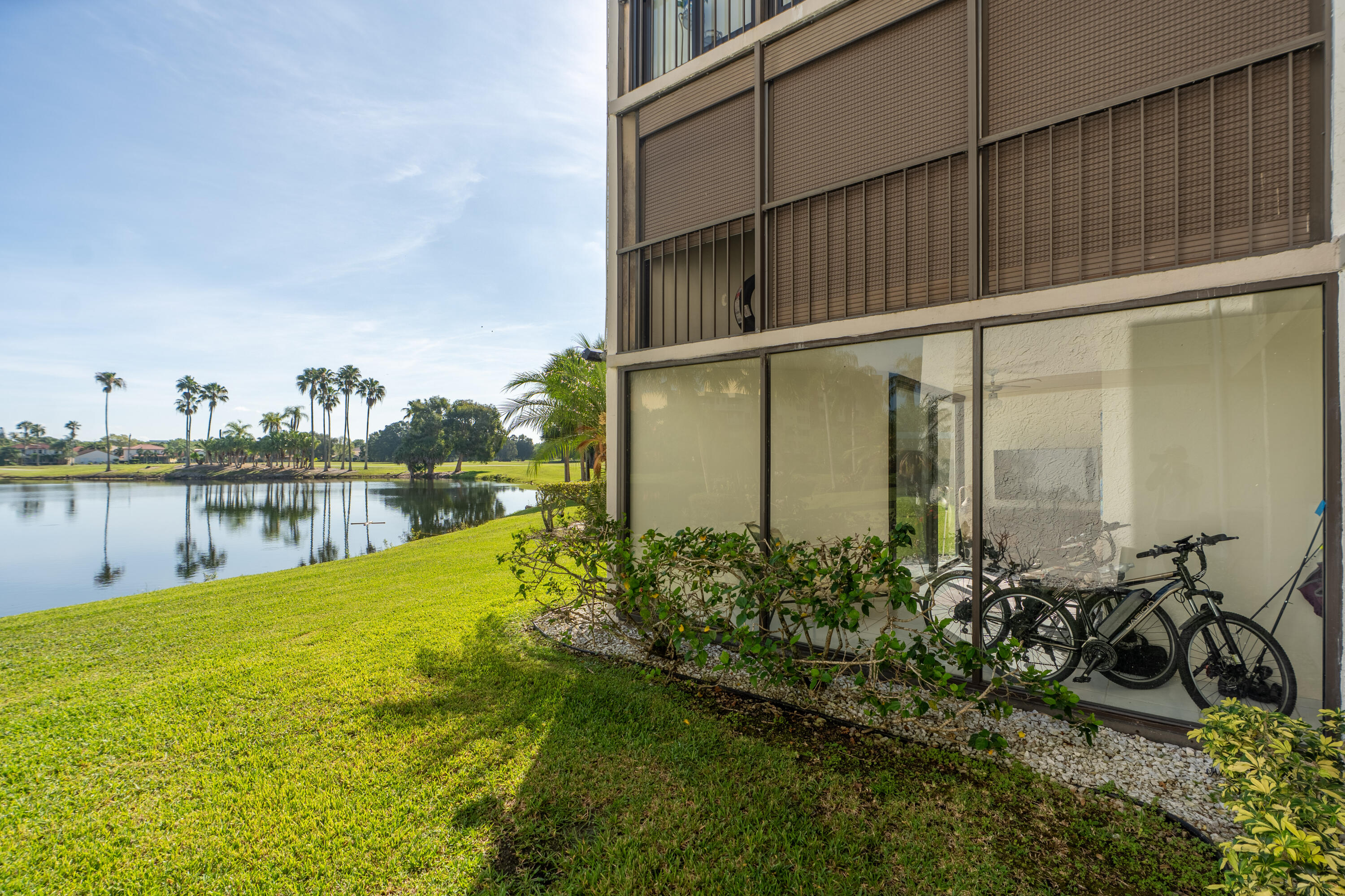 16401 Golf Club #113, Weston FL 33326