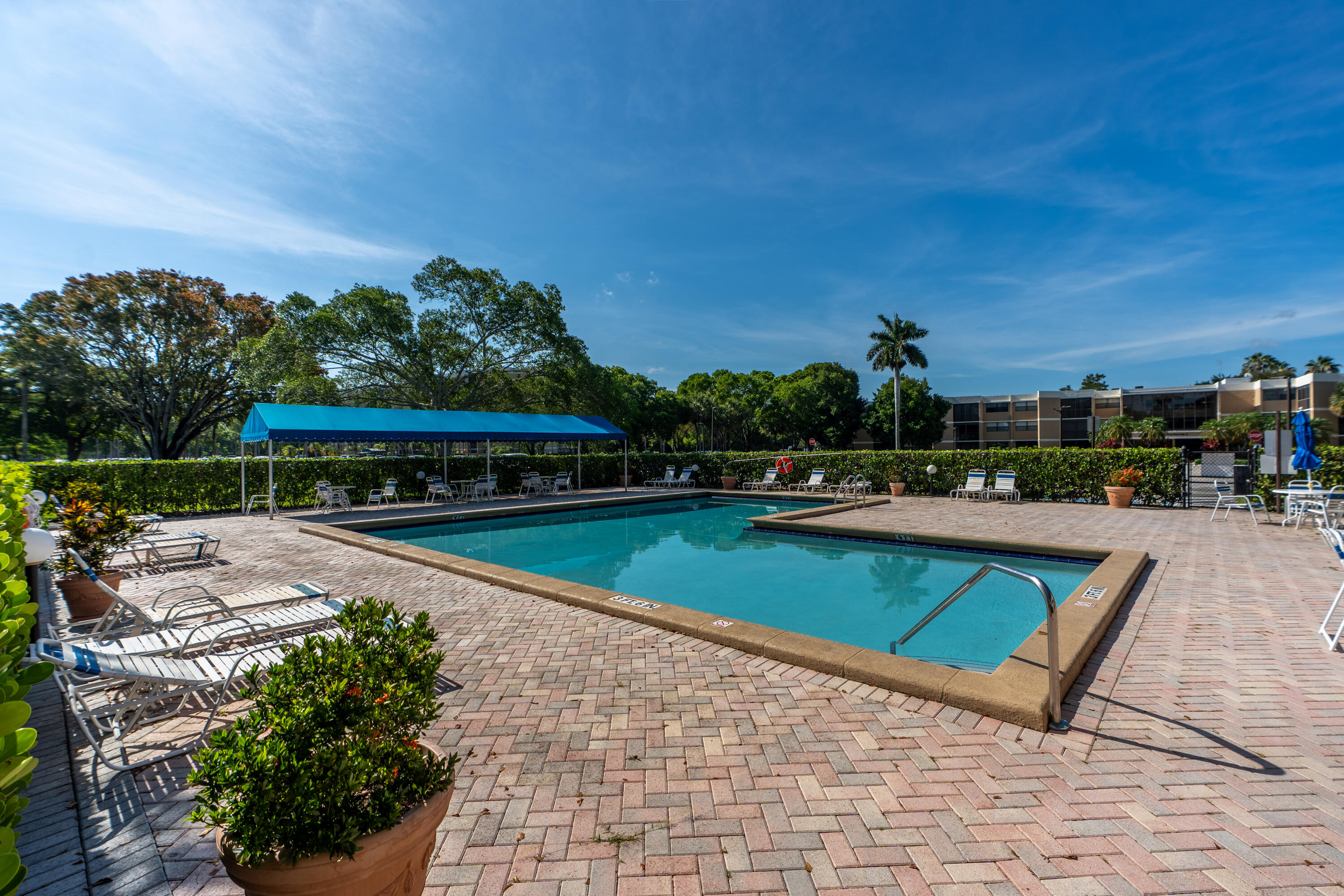16401 Golf Club #113, Weston FL 33326
