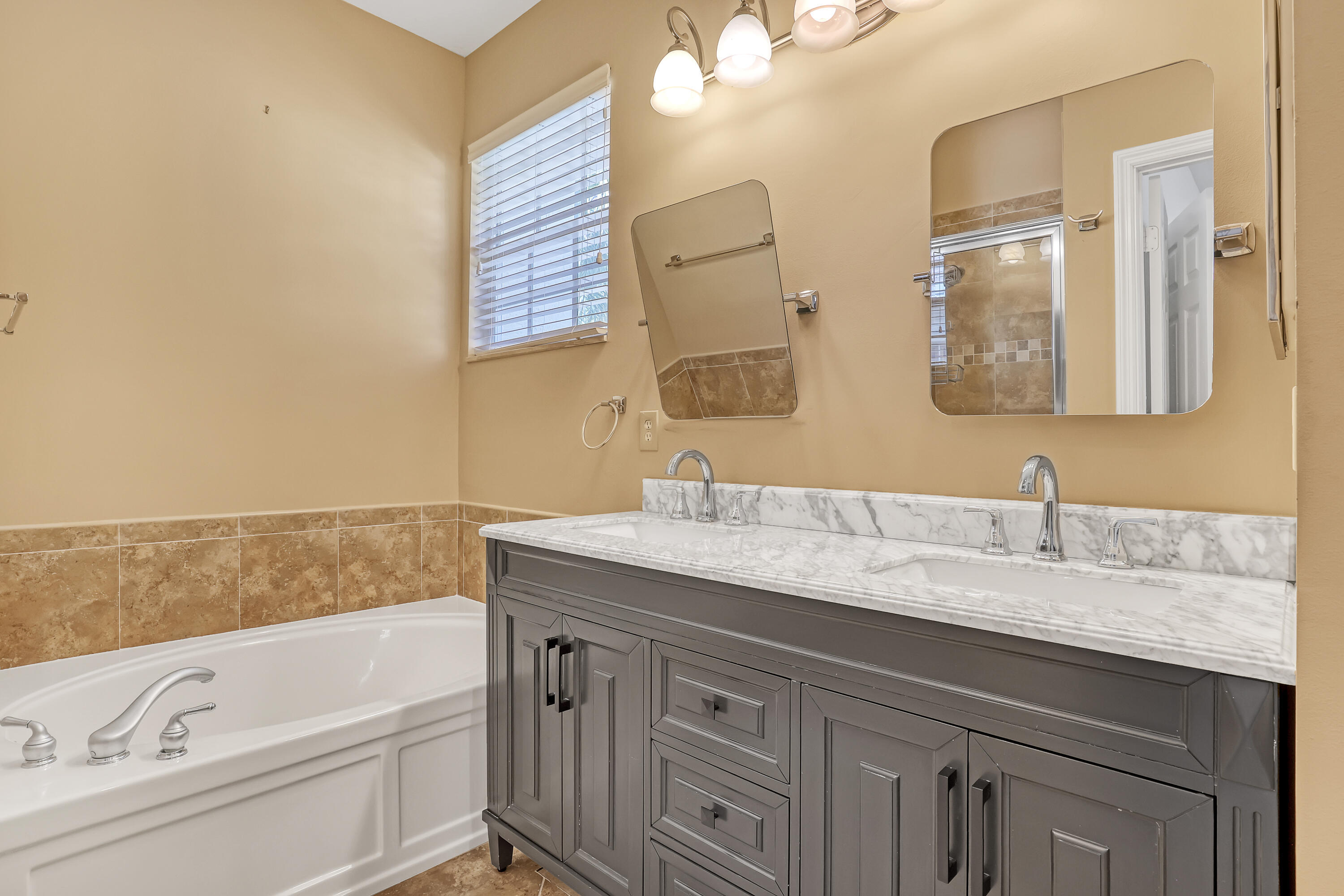 339 E Bay Cedar, Jupiter FL 33458