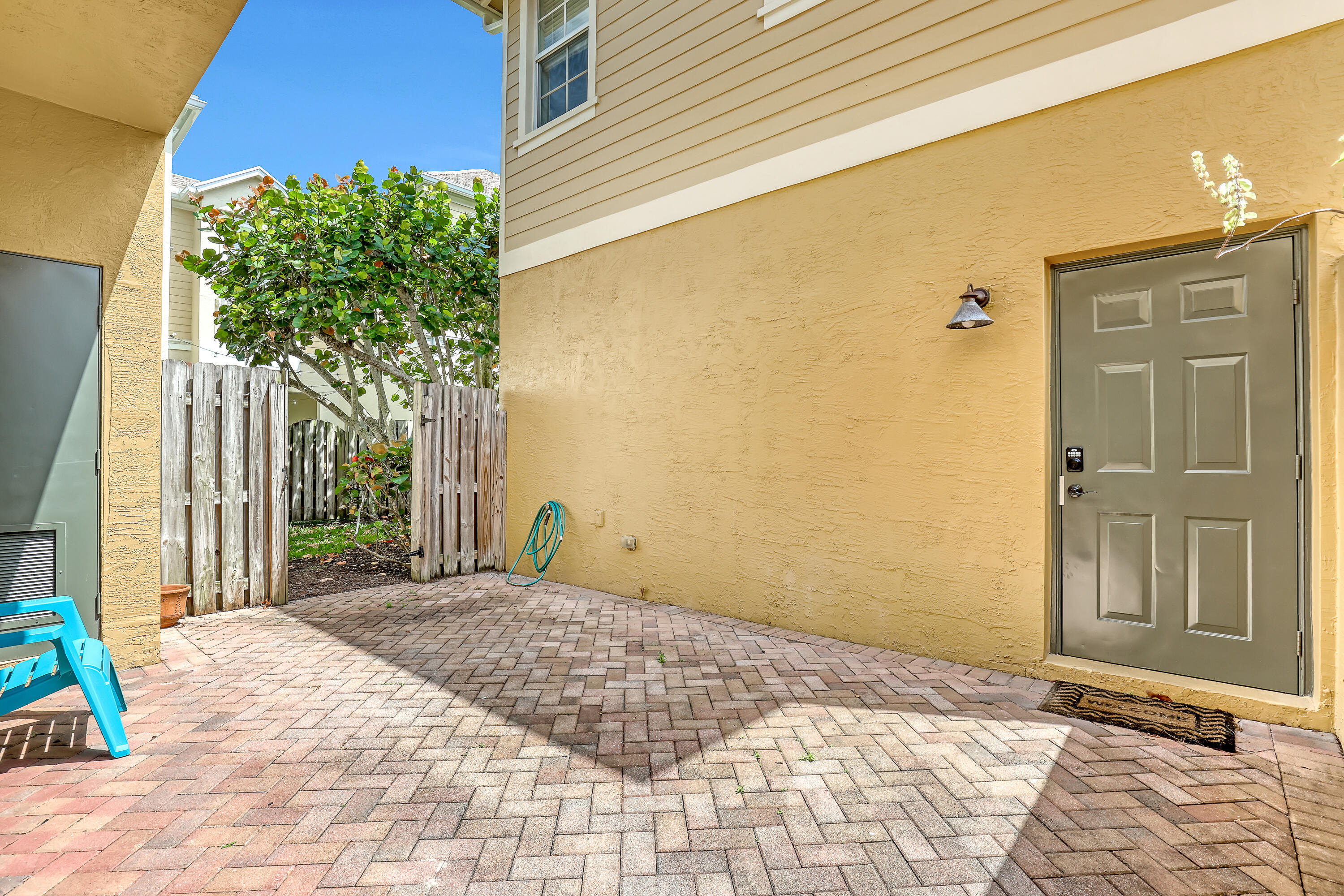 339 E Bay Cedar, Jupiter FL 33458