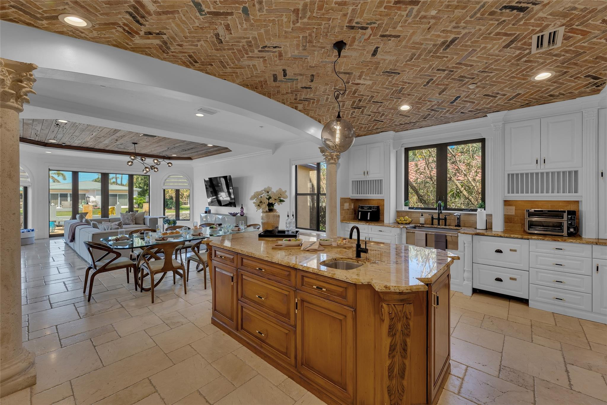 1011 Rhodes Villa, Delray Beach FL 33483