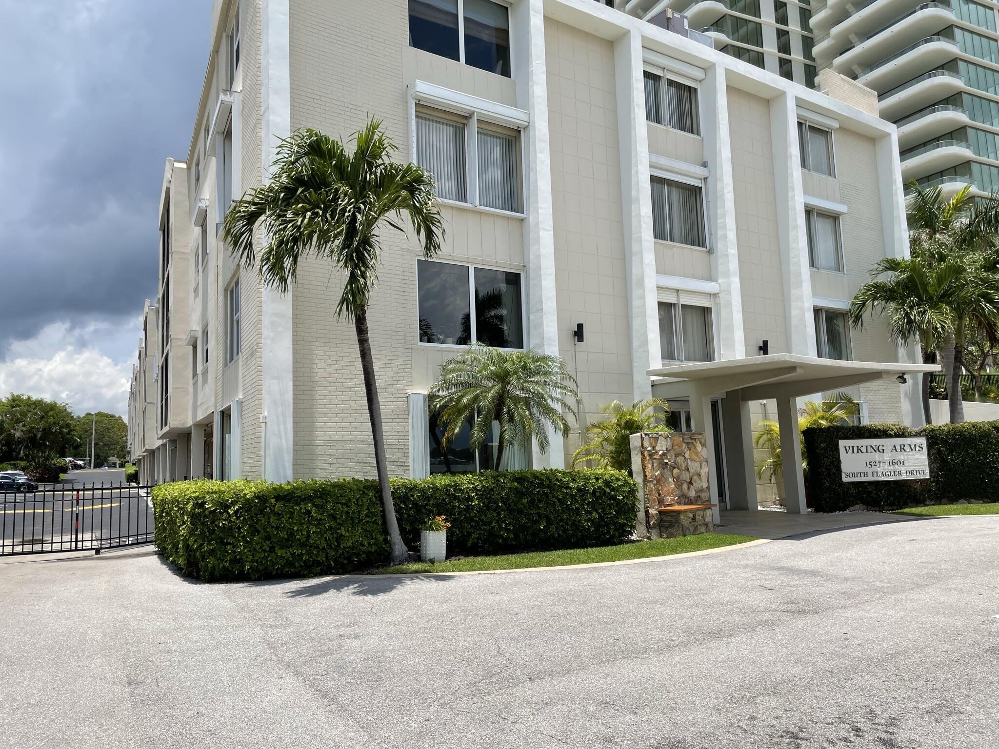 1601 S Flagler #303O, West Palm Beach FL 33401