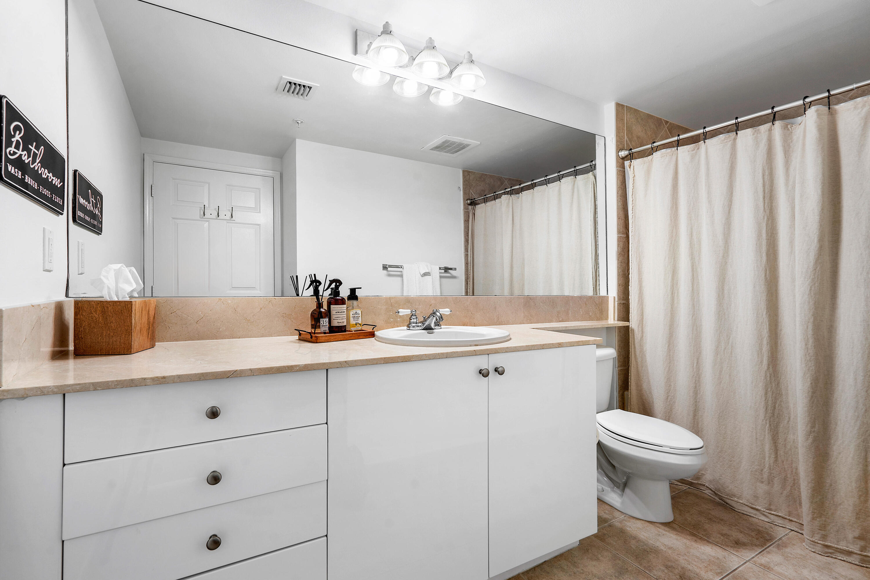700 E Boynton Beach #202, Boynton Beach FL 33435