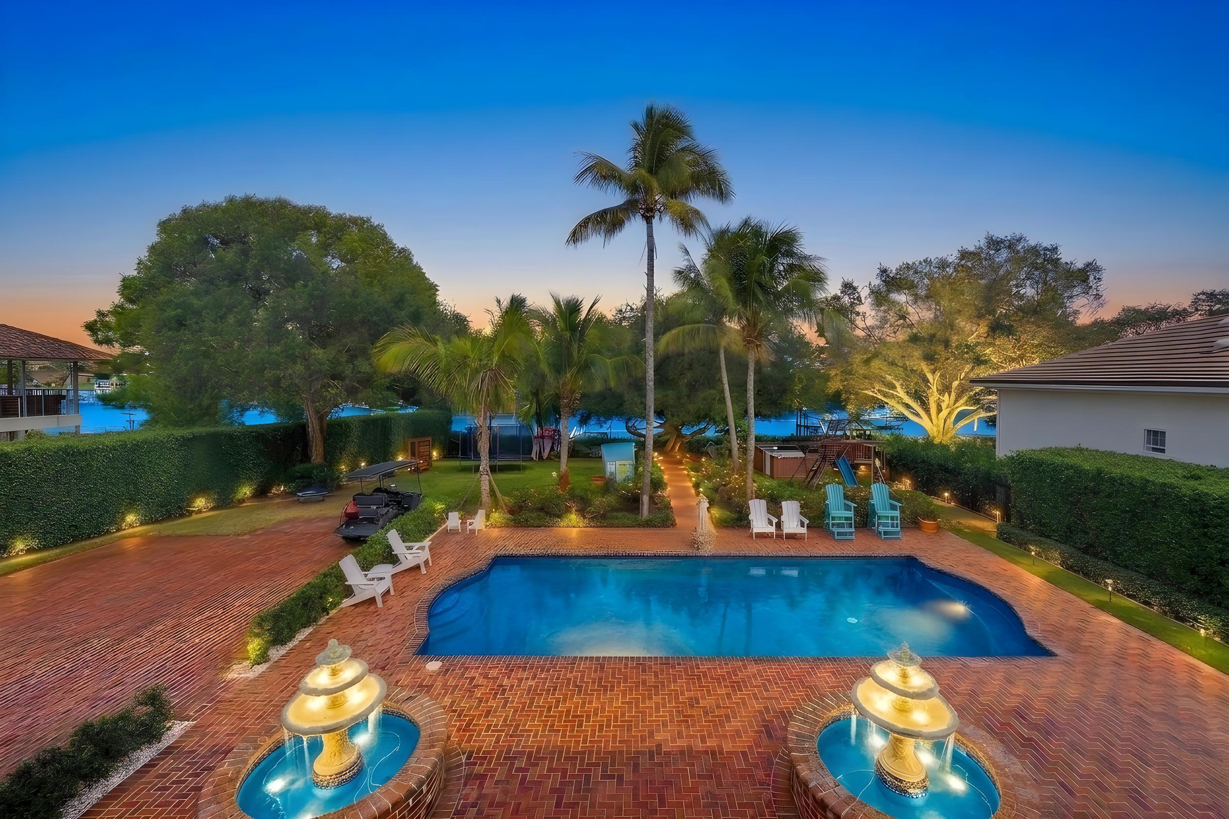 19153 SE Jupiter River Drive, Jupiter FL 33458
