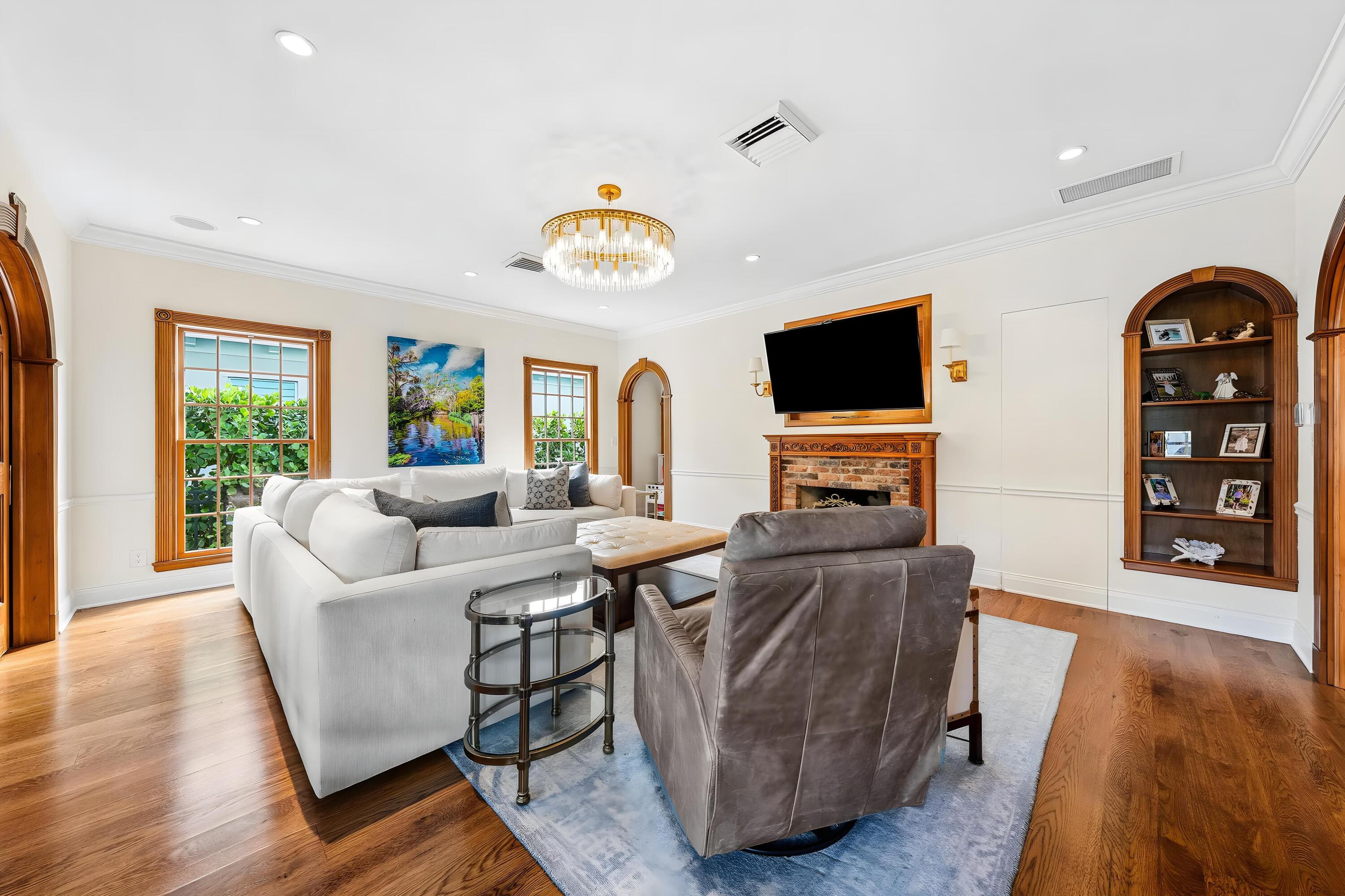 19153 SE Jupiter River Drive, Jupiter FL 33458