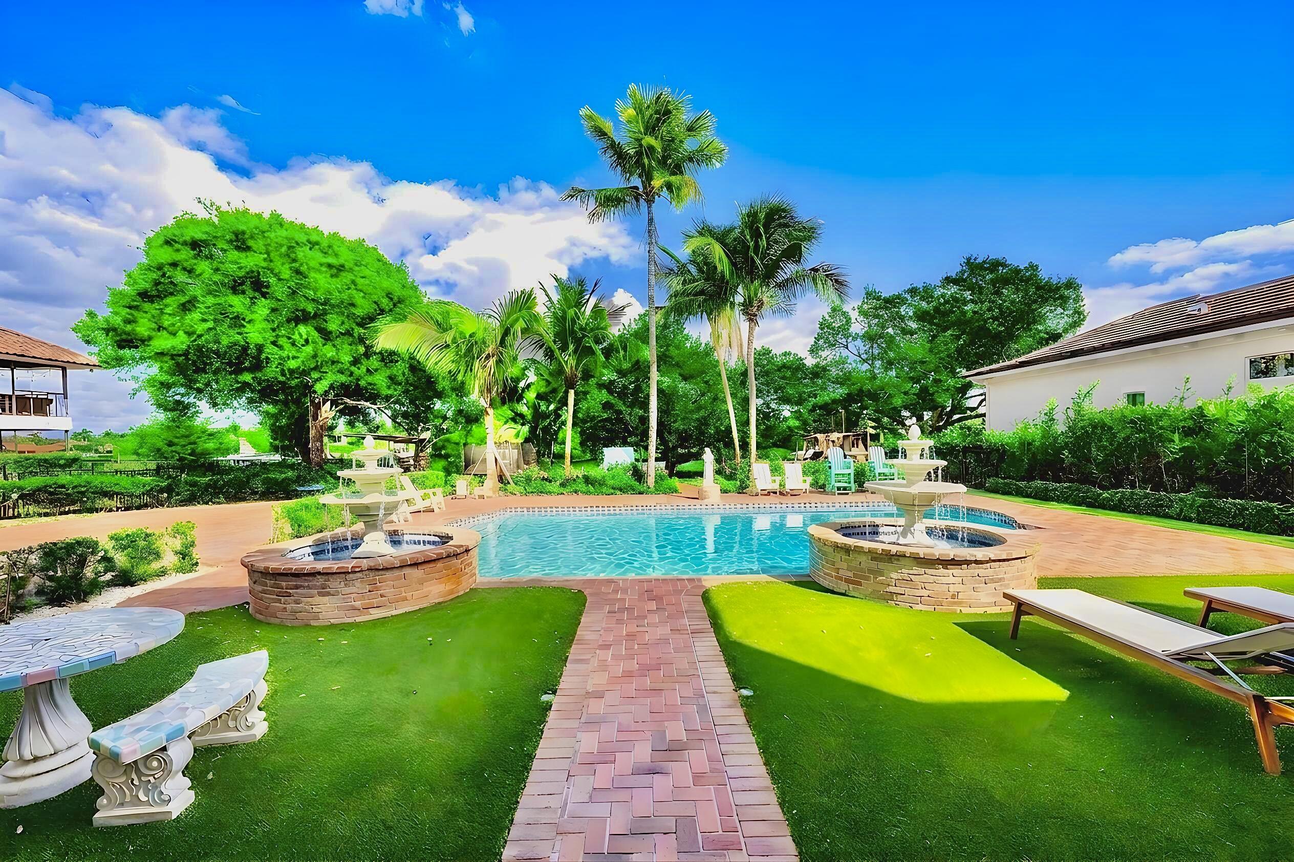 19153 SE Jupiter River Drive, Jupiter FL 33458