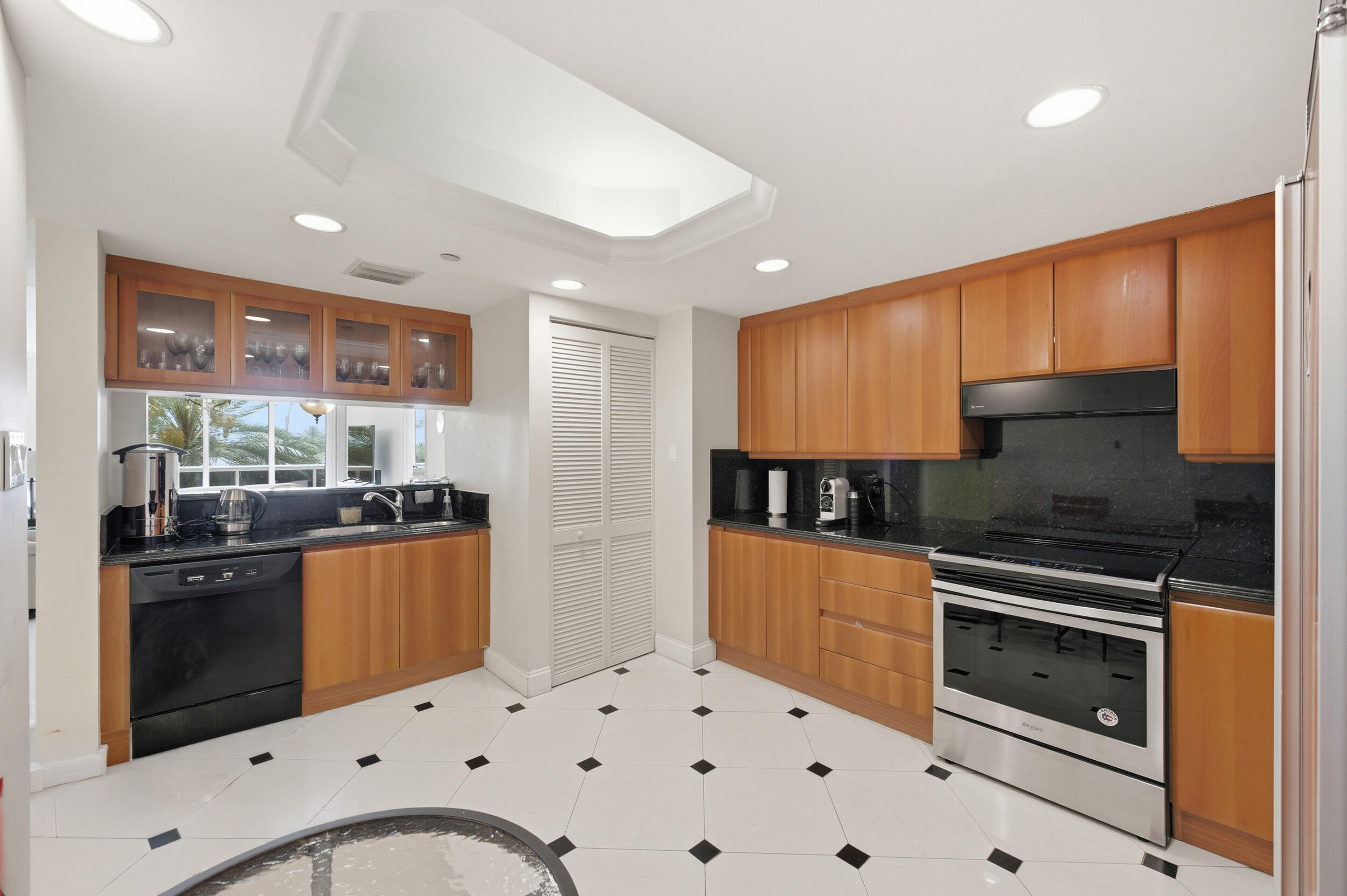 9595 Collins #N3-f, Surfside FL 33154