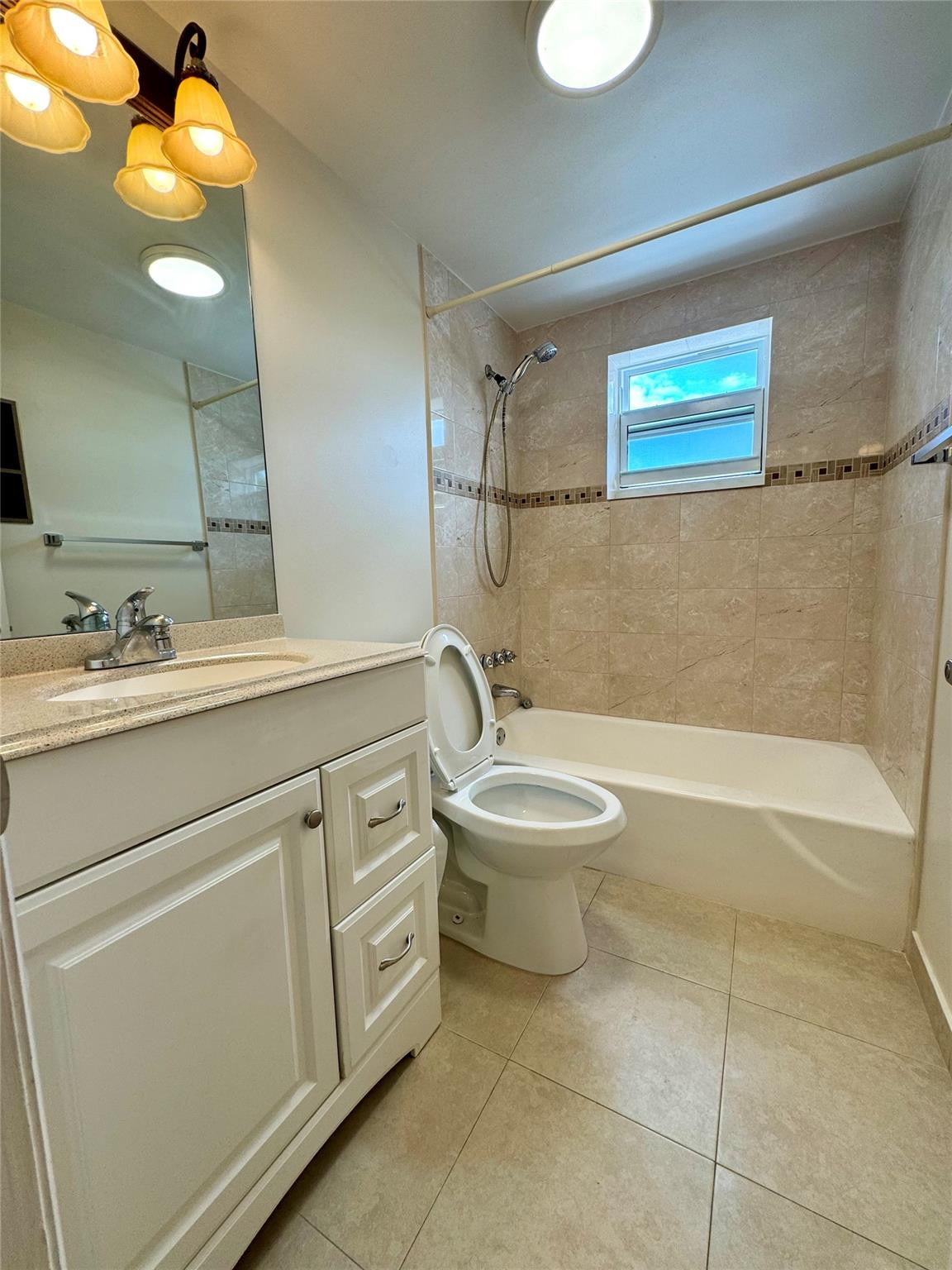 1747 Rodman #210, Hollywood FL 33020