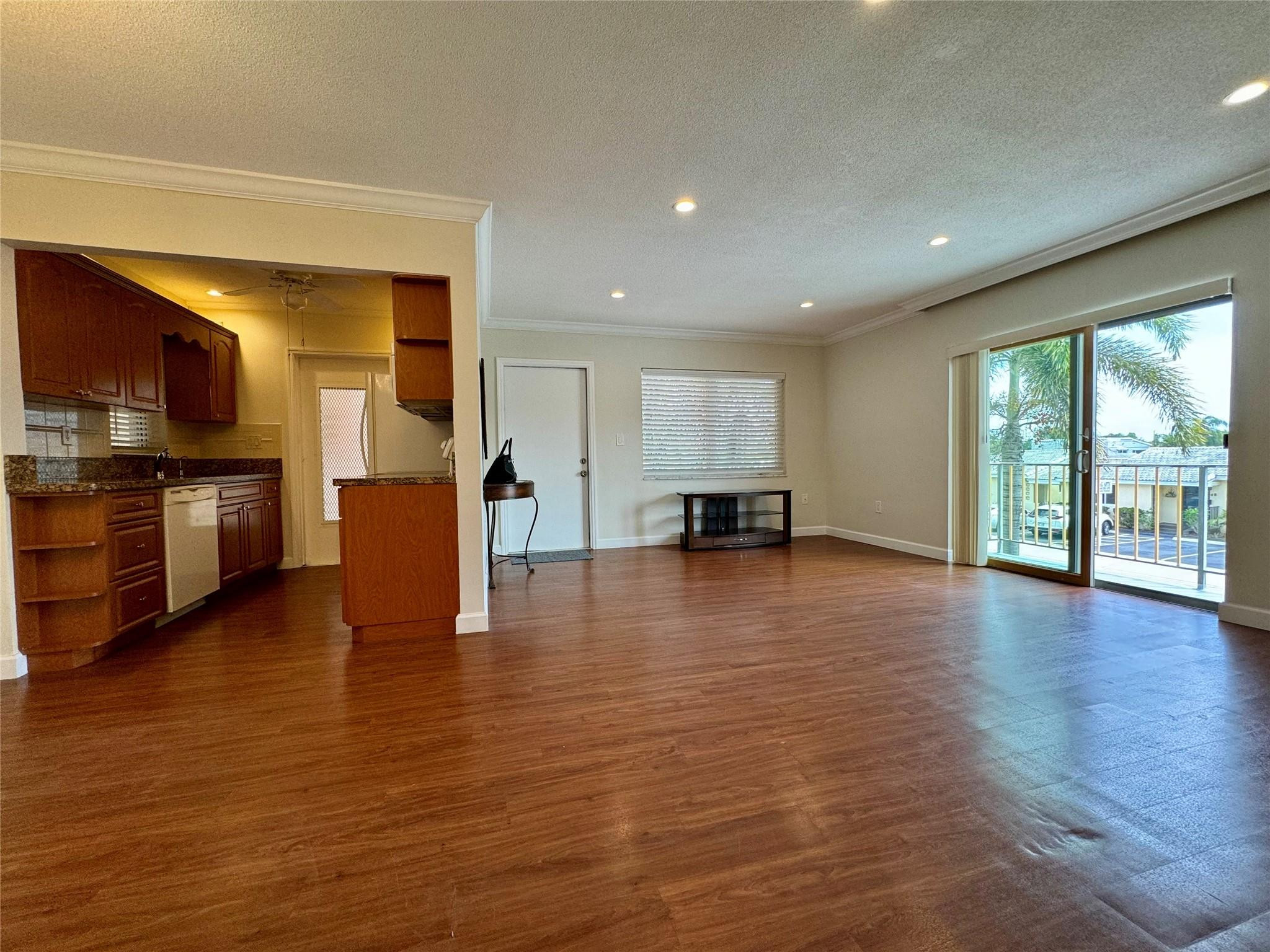 1747 Rodman #210, Hollywood FL 33020