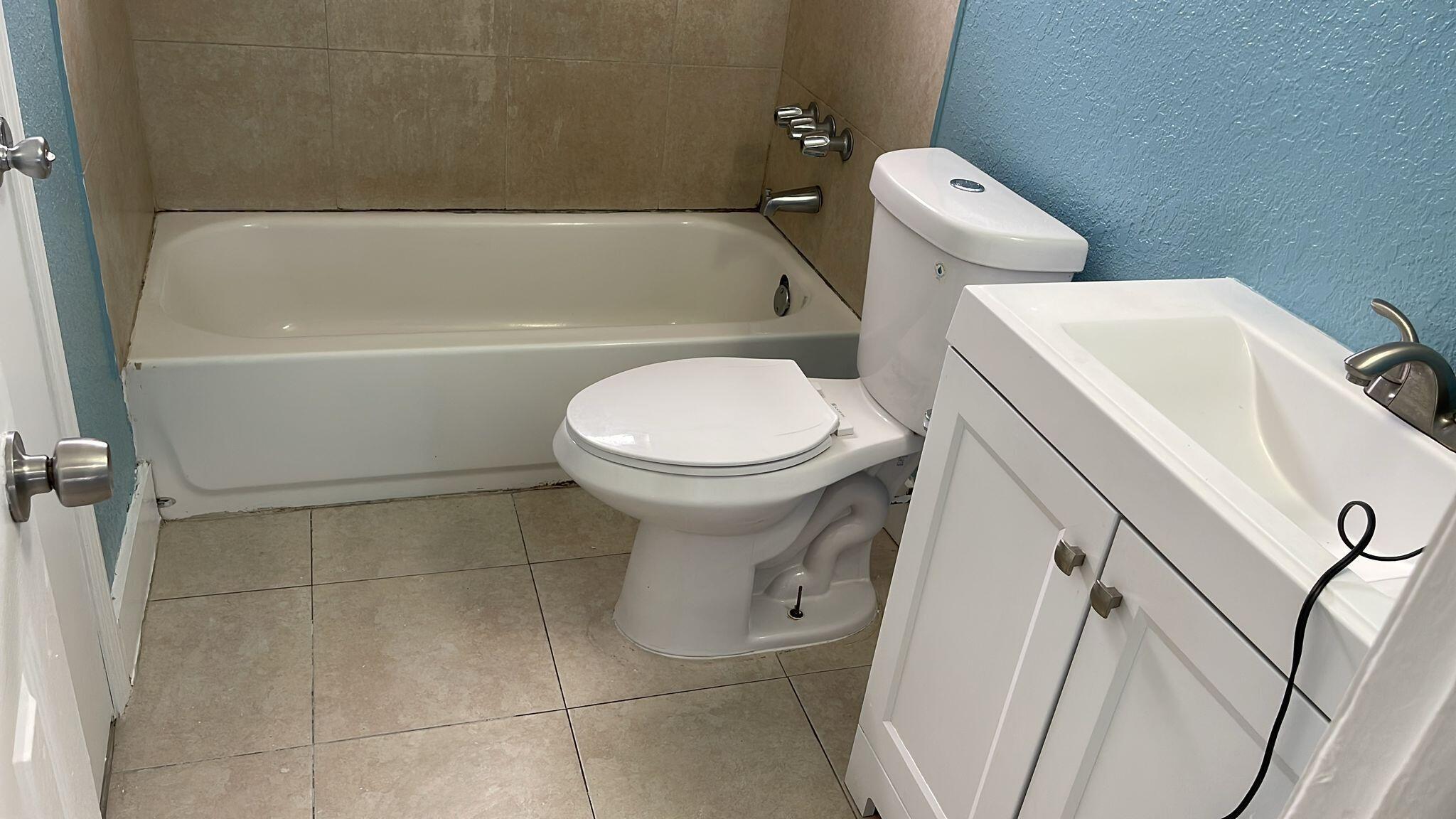 3280 NW 13th, Lauderhill FL 33311