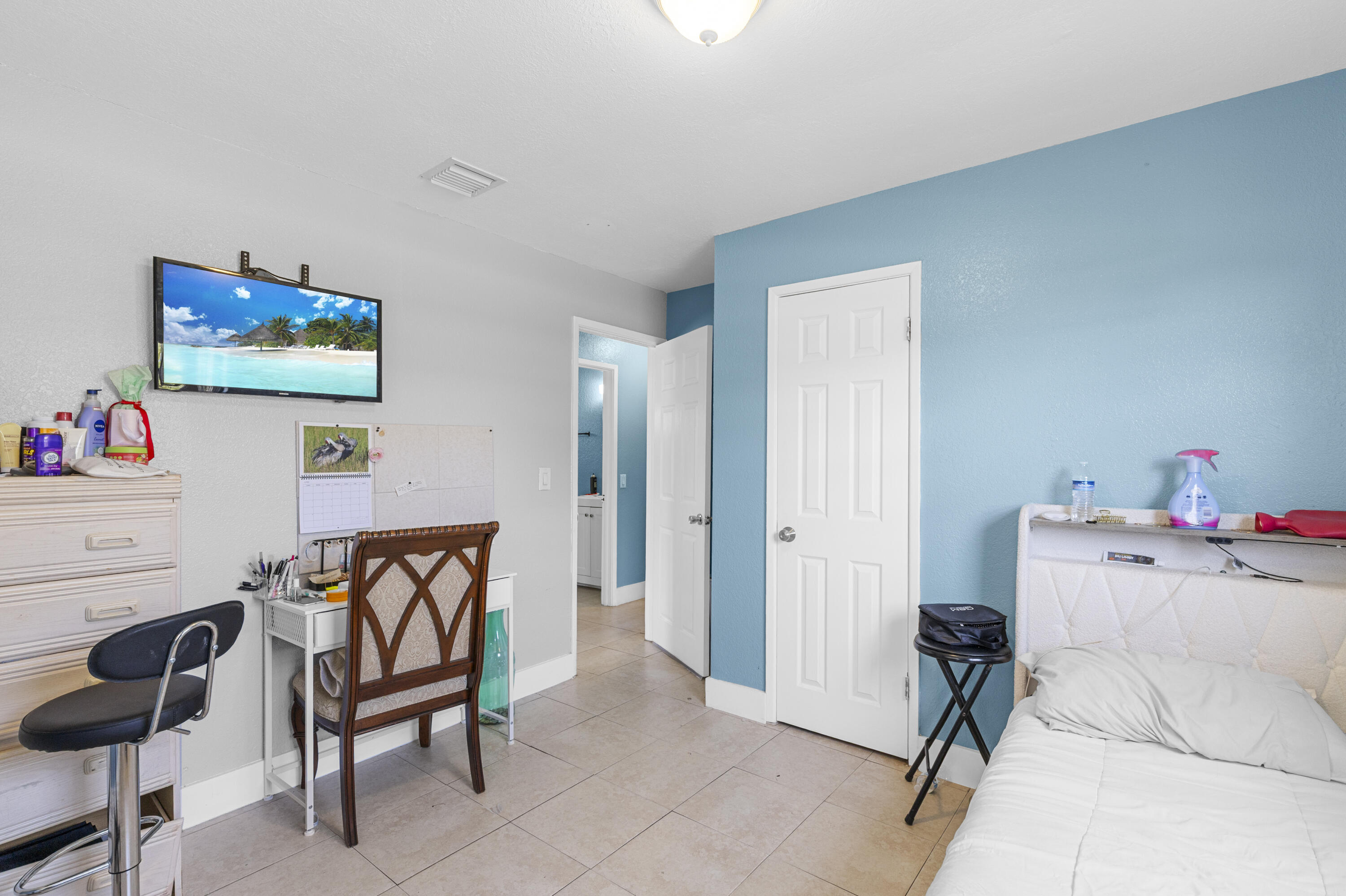 3280 NW 13th, Lauderhill FL 33311