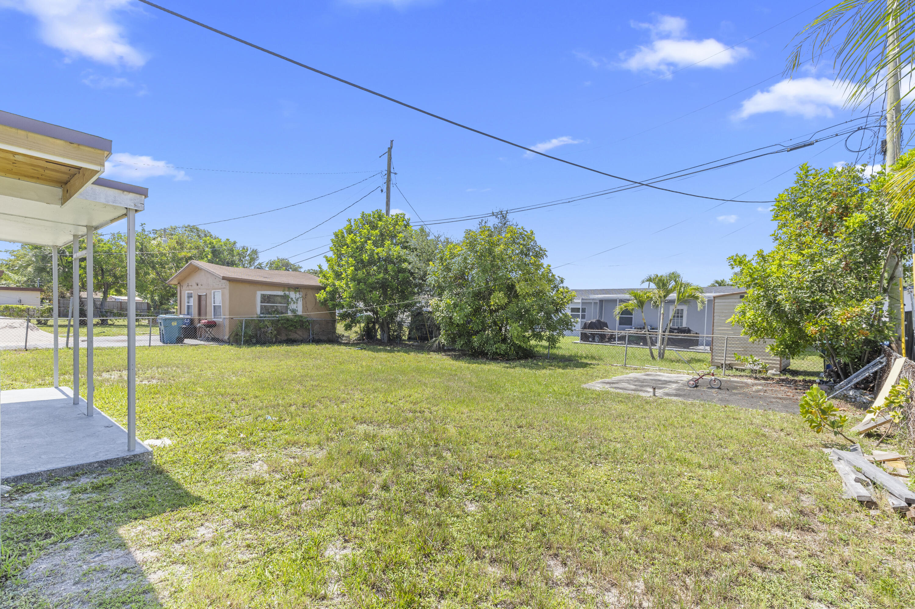 3280 NW 13th, Lauderhill FL 33311