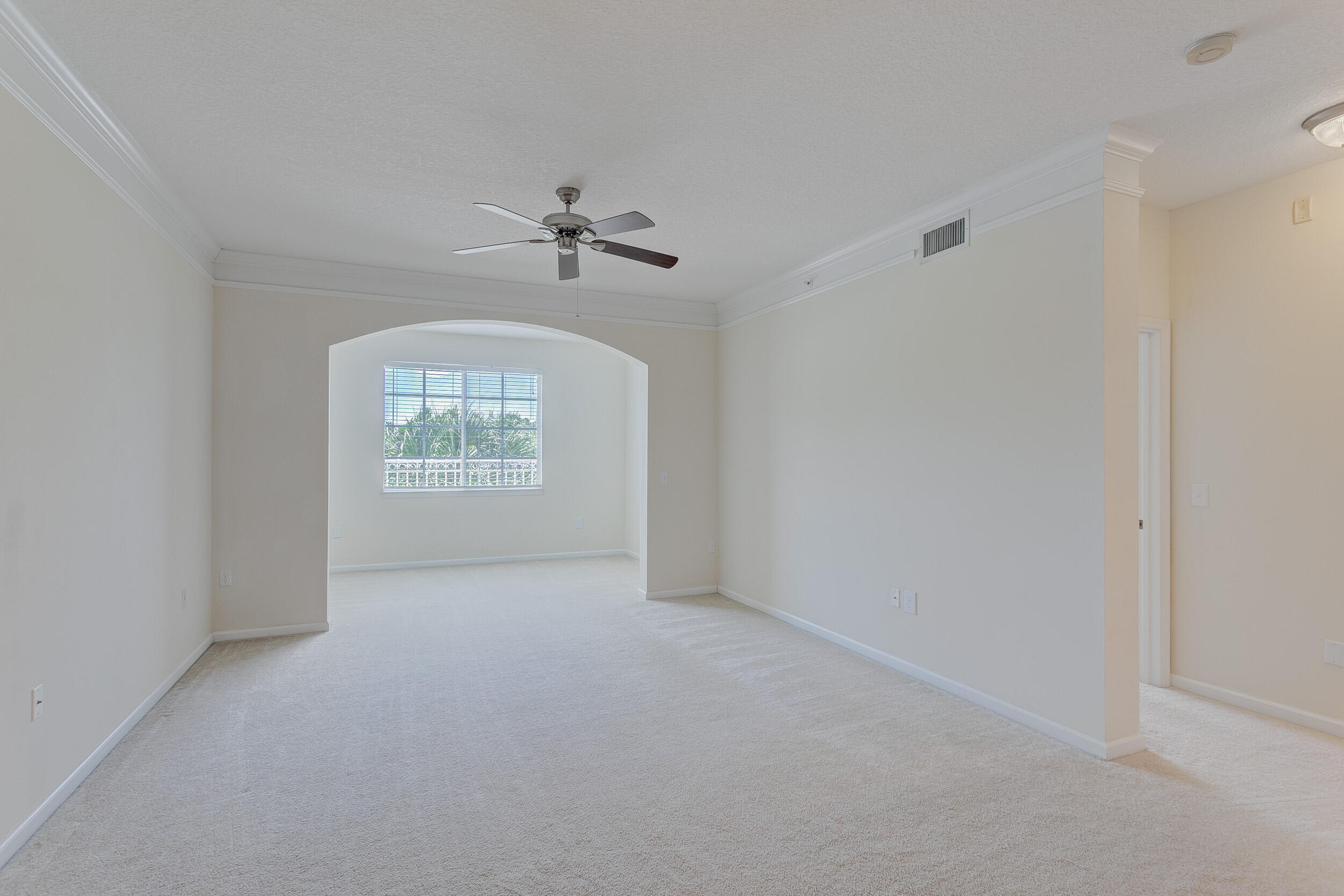 9303 W Myrtlewood Cir, Palm Beach Gardens FL 33418