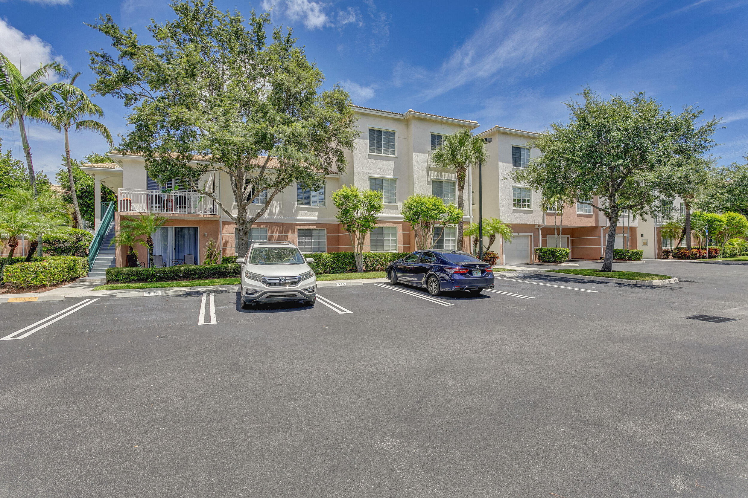 9303 W Myrtlewood Cir, Palm Beach Gardens FL 33418
