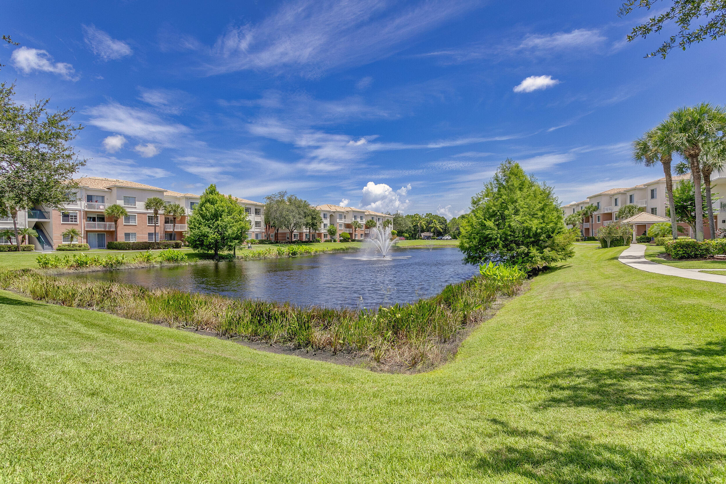 9303 W Myrtlewood Cir, Palm Beach Gardens FL 33418