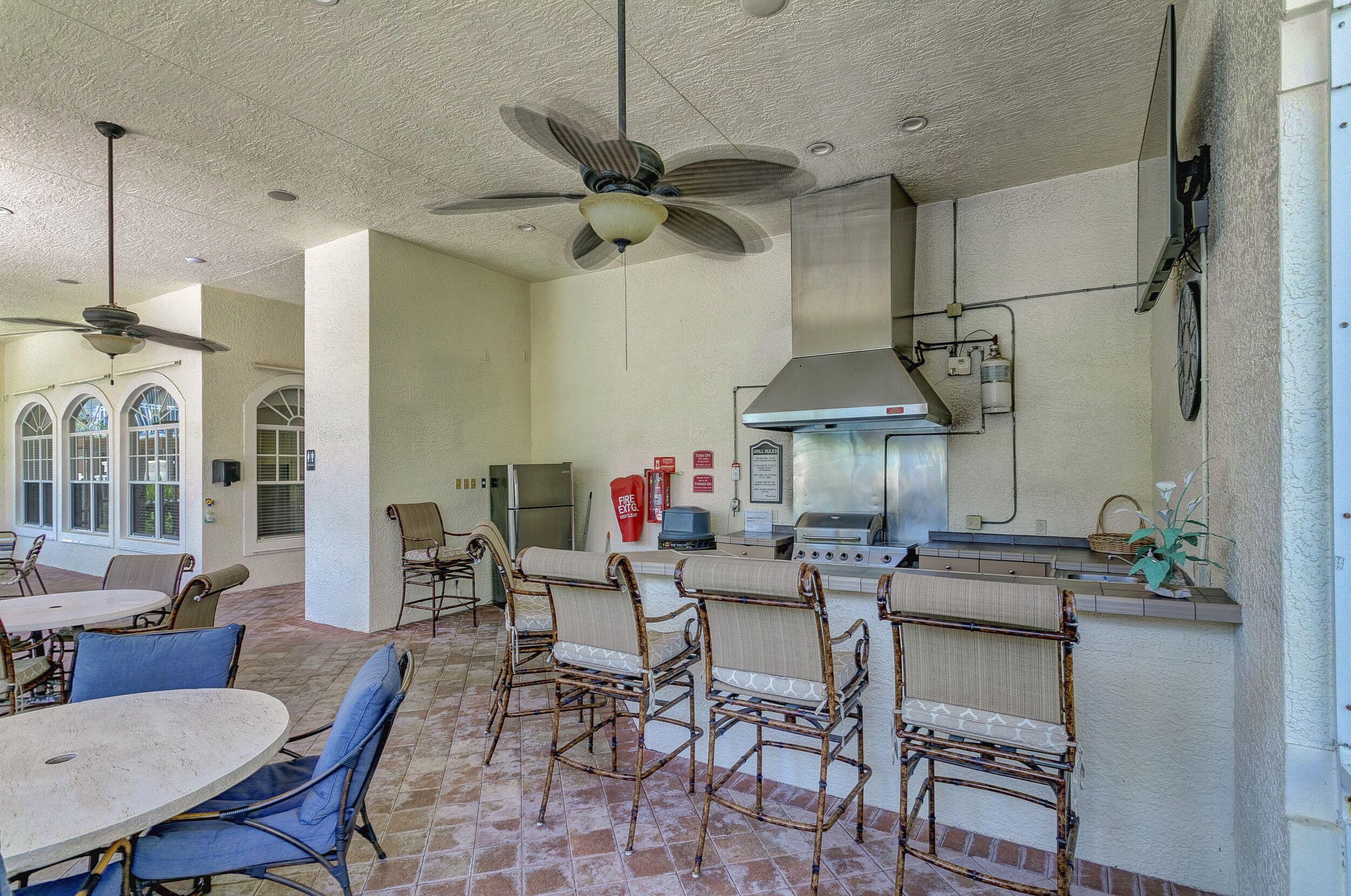9303 W Myrtlewood Cir, Palm Beach Gardens FL 33418