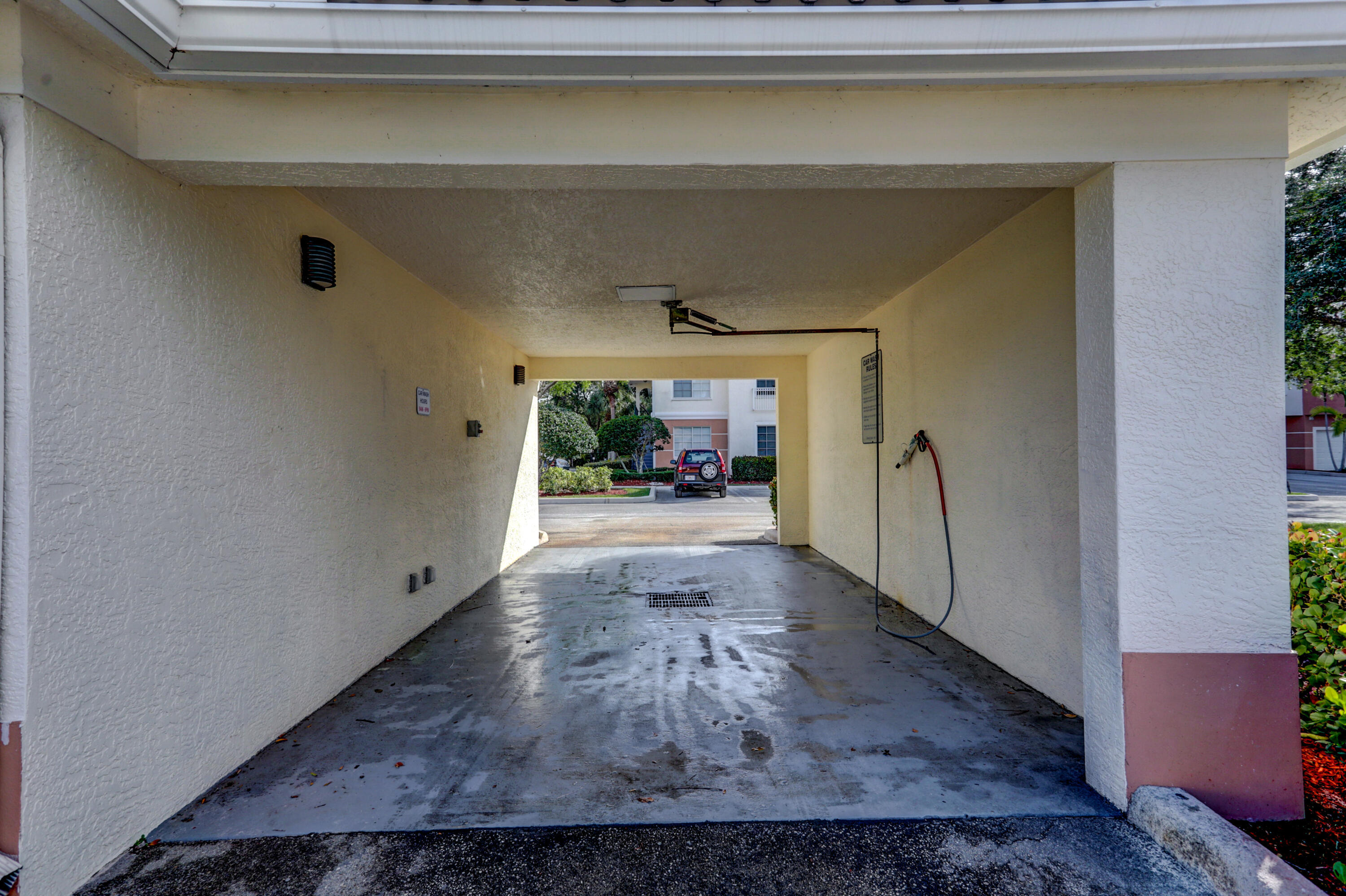 9303 W Myrtlewood Cir, Palm Beach Gardens FL 33418