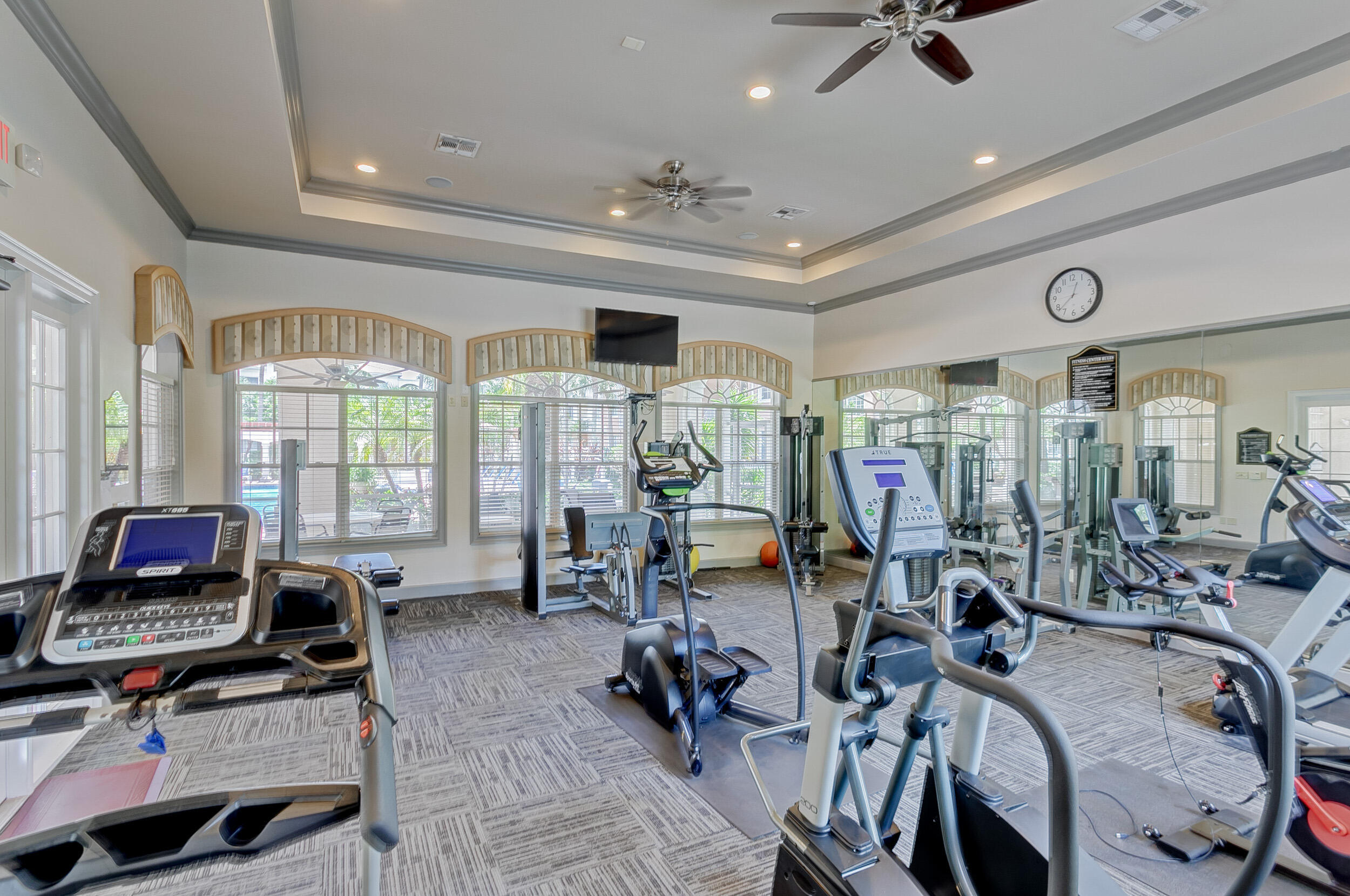 9303 W Myrtlewood Cir, Palm Beach Gardens FL 33418