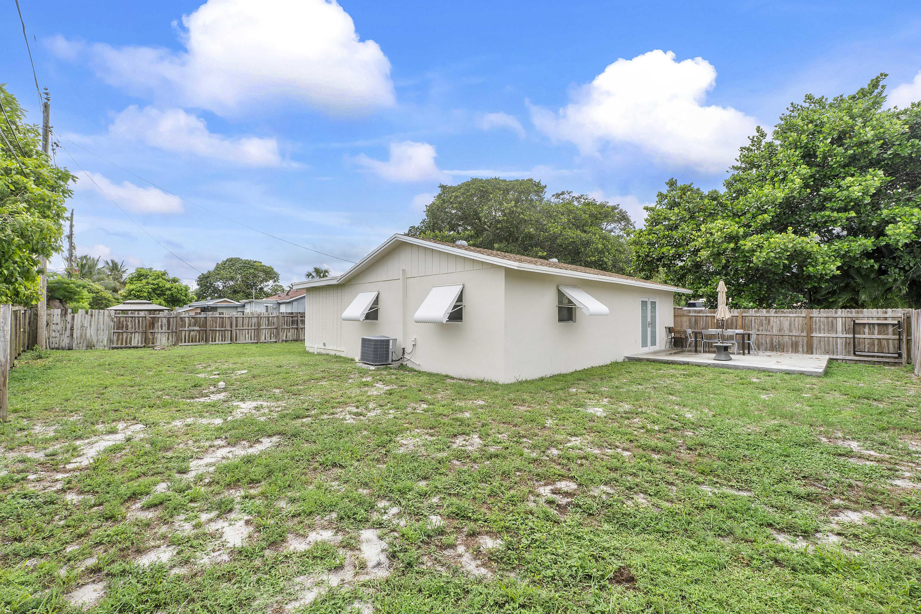 3344 Plaza, Lake Worth FL 33462