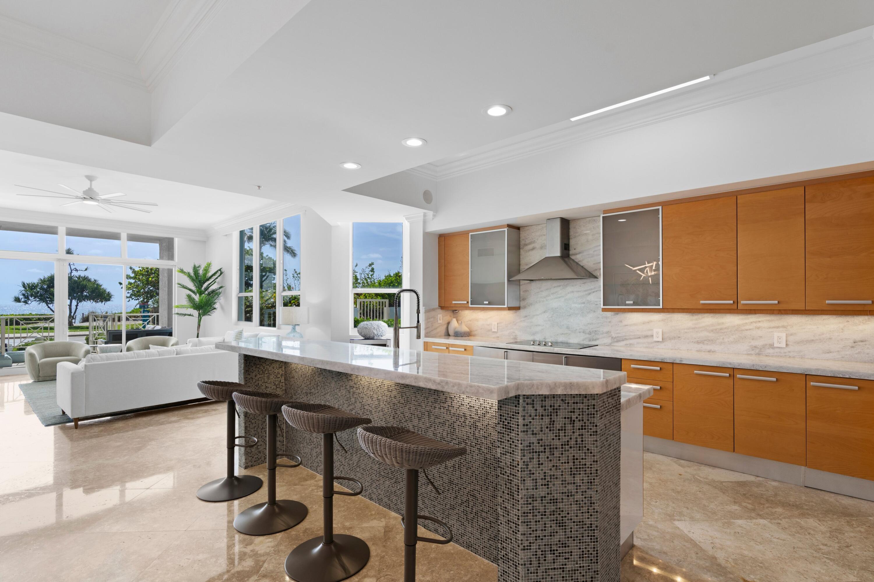 701 SE 21st #109, Deerfield Beach FL 33441