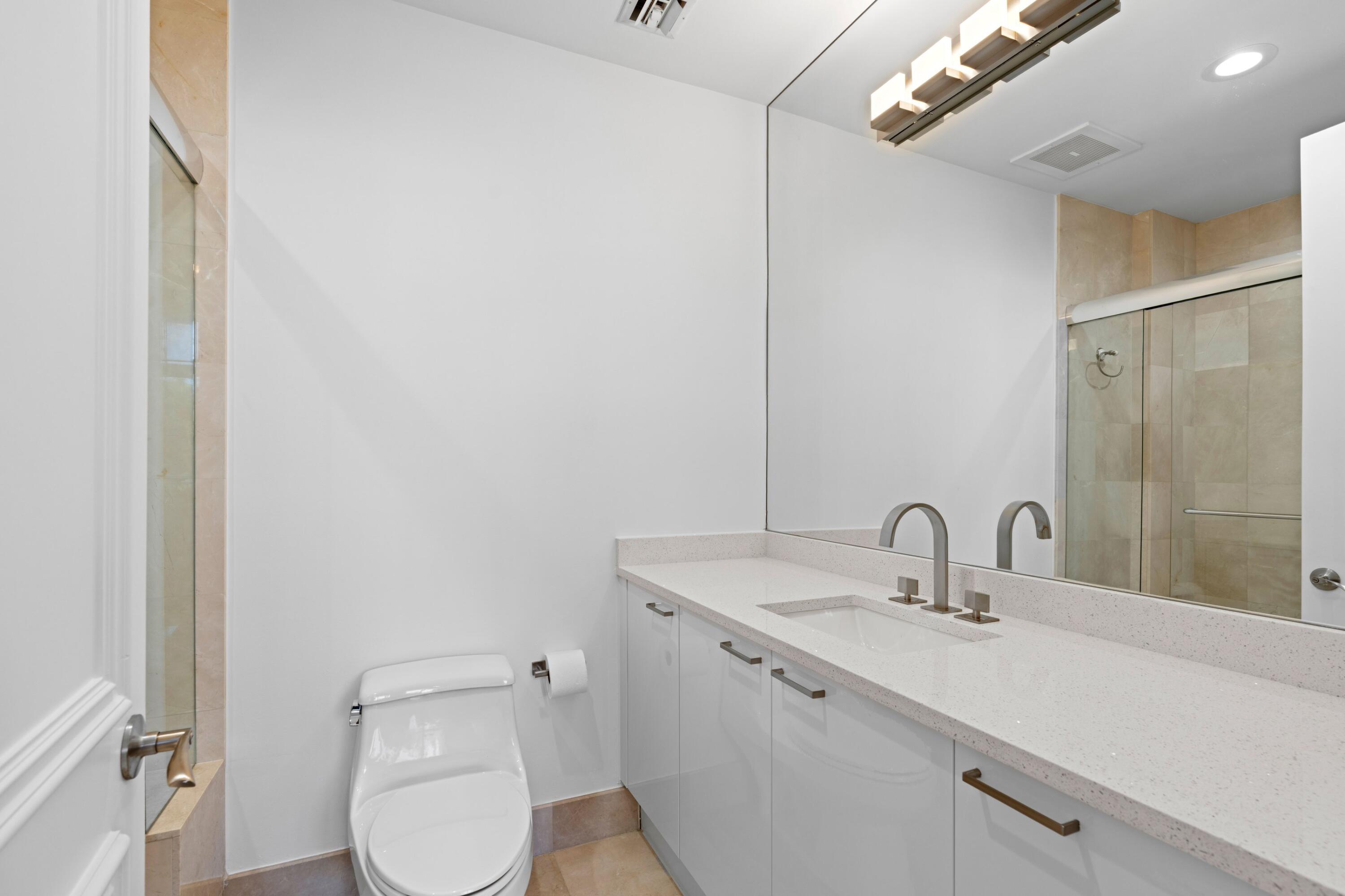 701 SE 21st #109, Deerfield Beach FL 33441