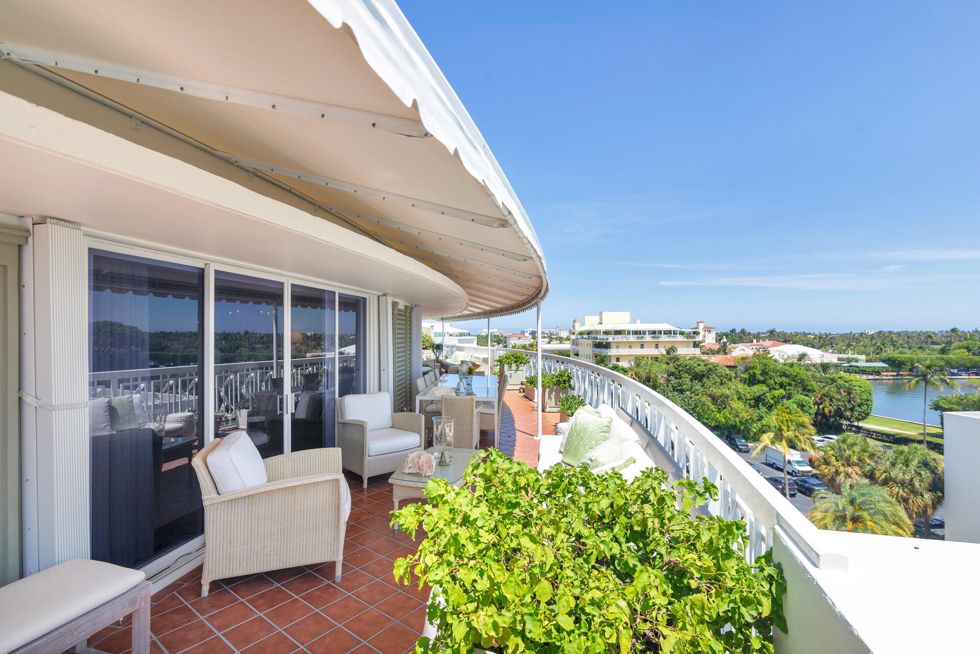 389 S Lake #Phb, Palm Beach FL 33480