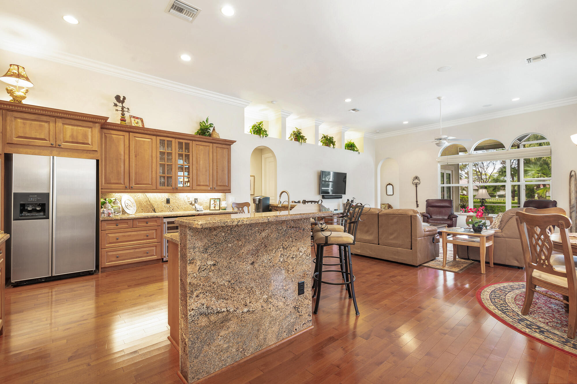 594 N Country Club, Atlantis FL 33462