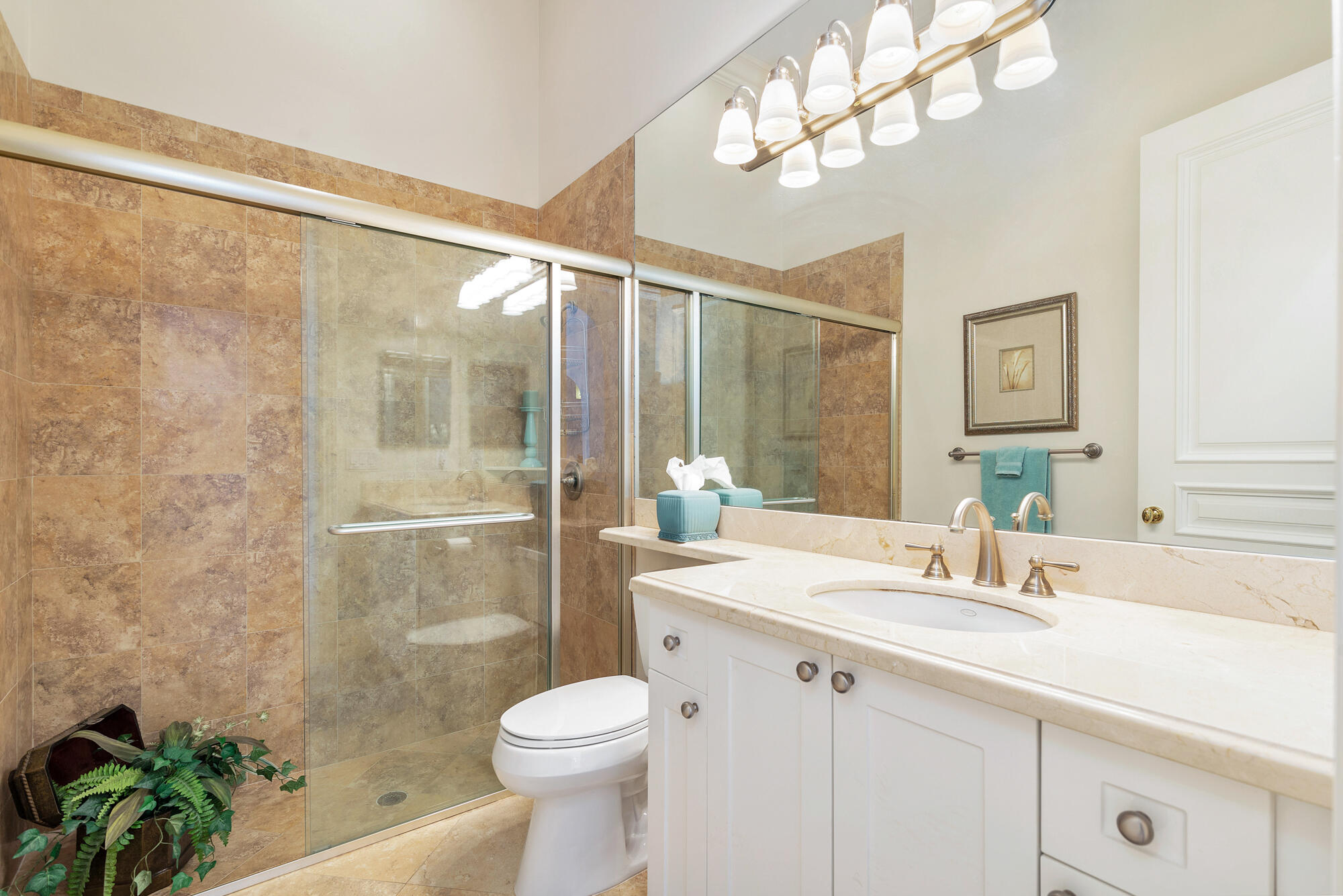 594 N Country Club, Atlantis FL 33462