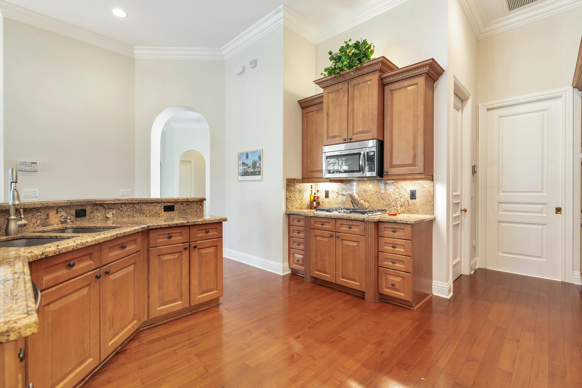 594 N Country Club, Atlantis FL 33462