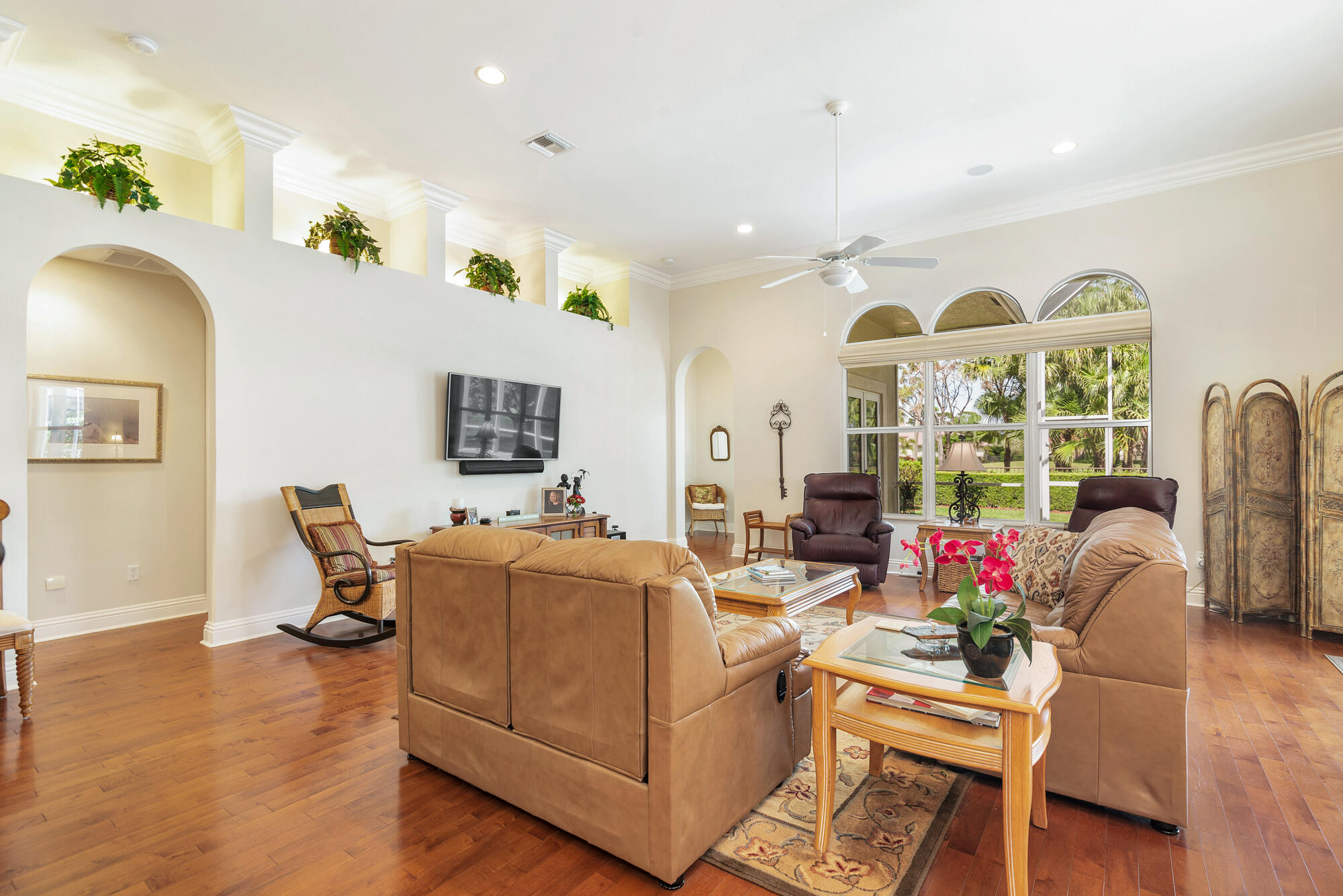 594 N Country Club, Atlantis FL 33462