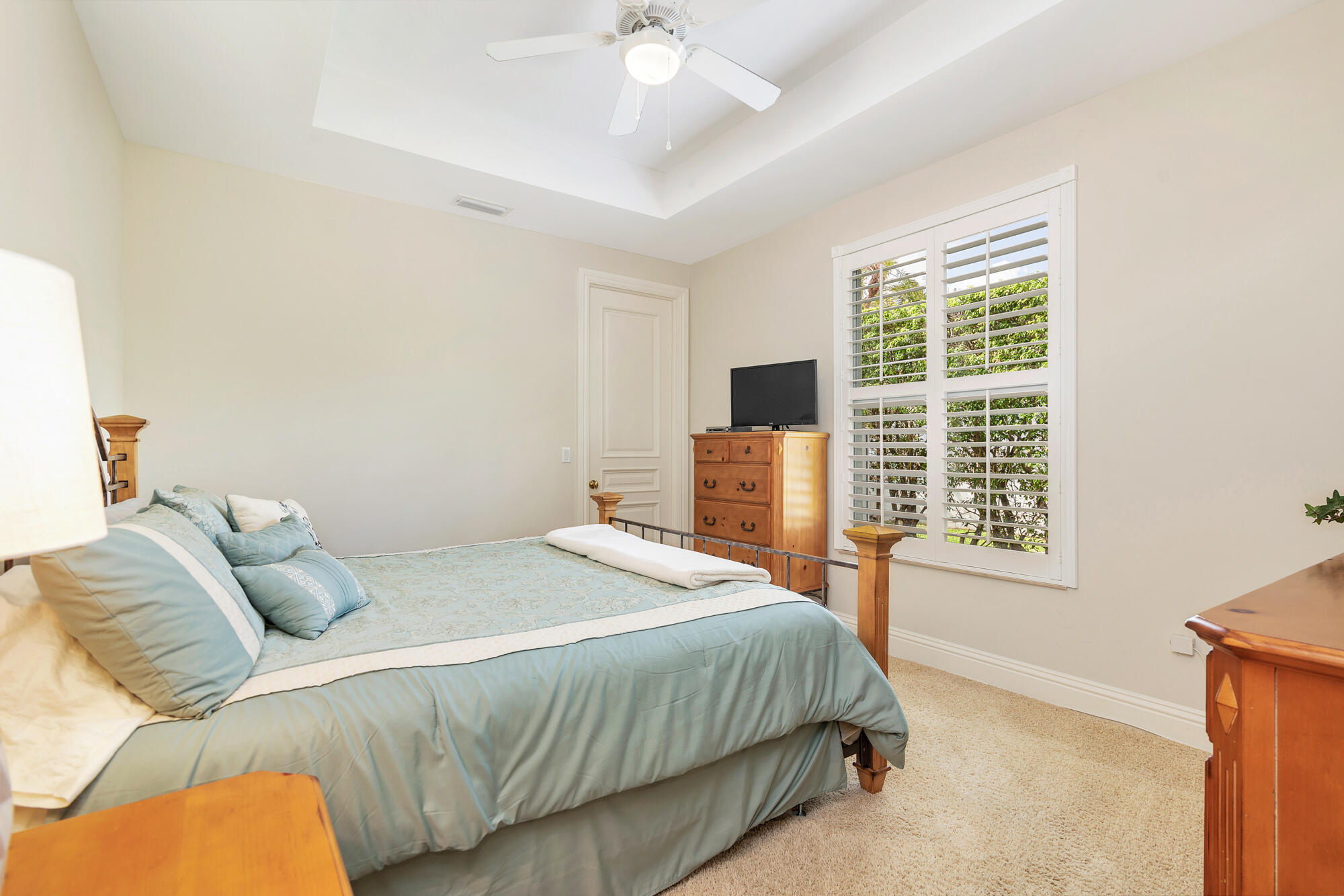 594 N Country Club, Atlantis FL 33462