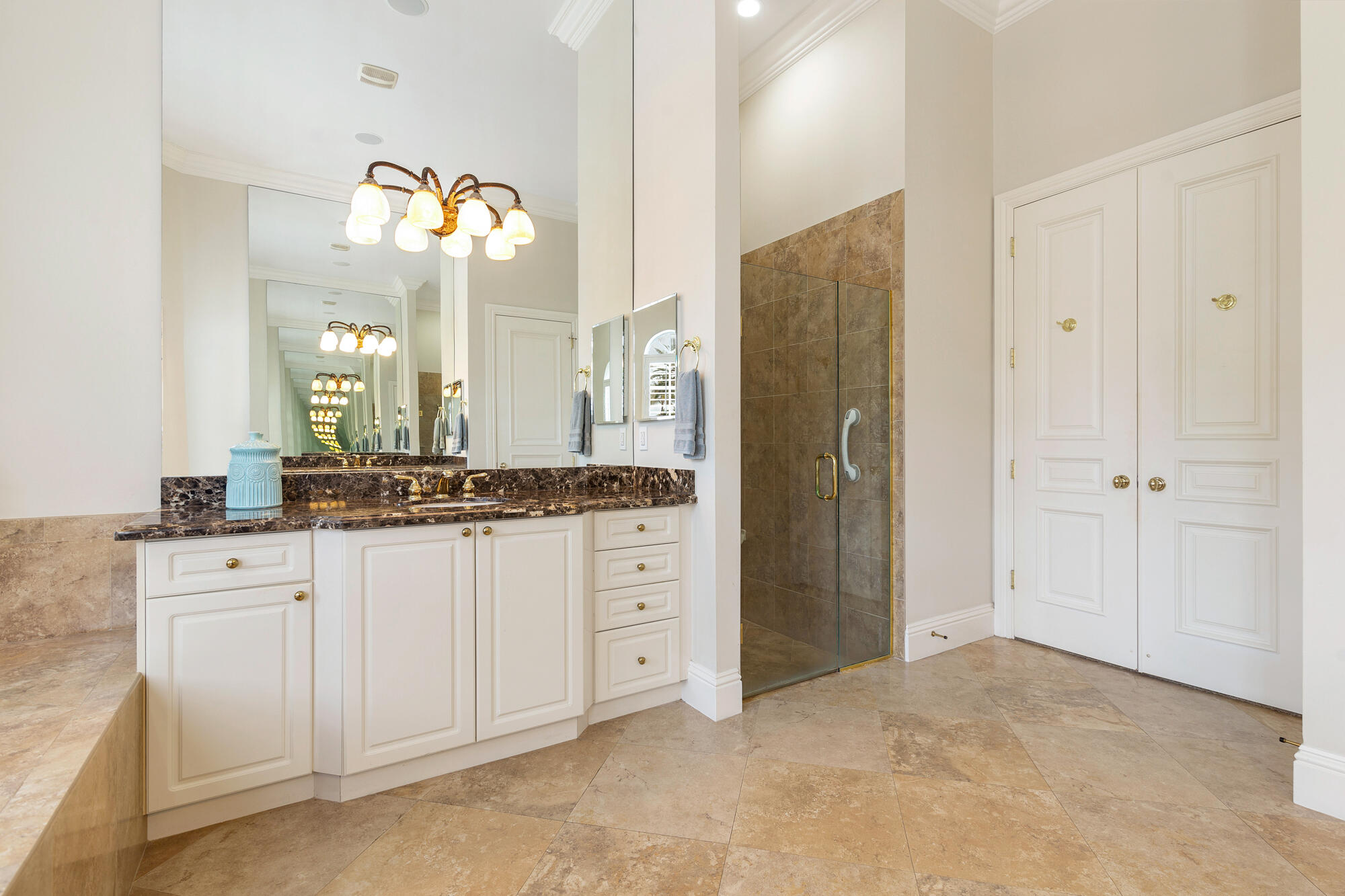 594 N Country Club, Atlantis FL 33462