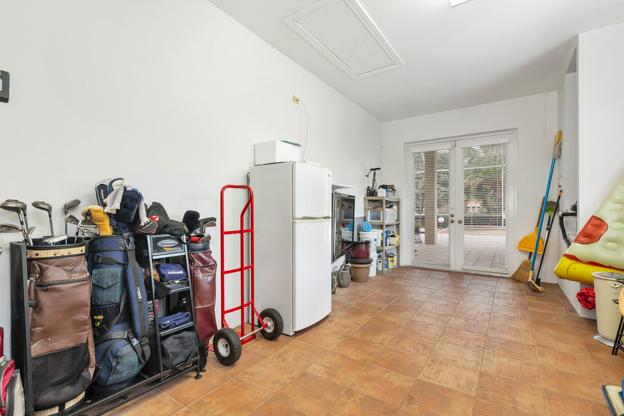 594 N Country Club, Atlantis FL 33462