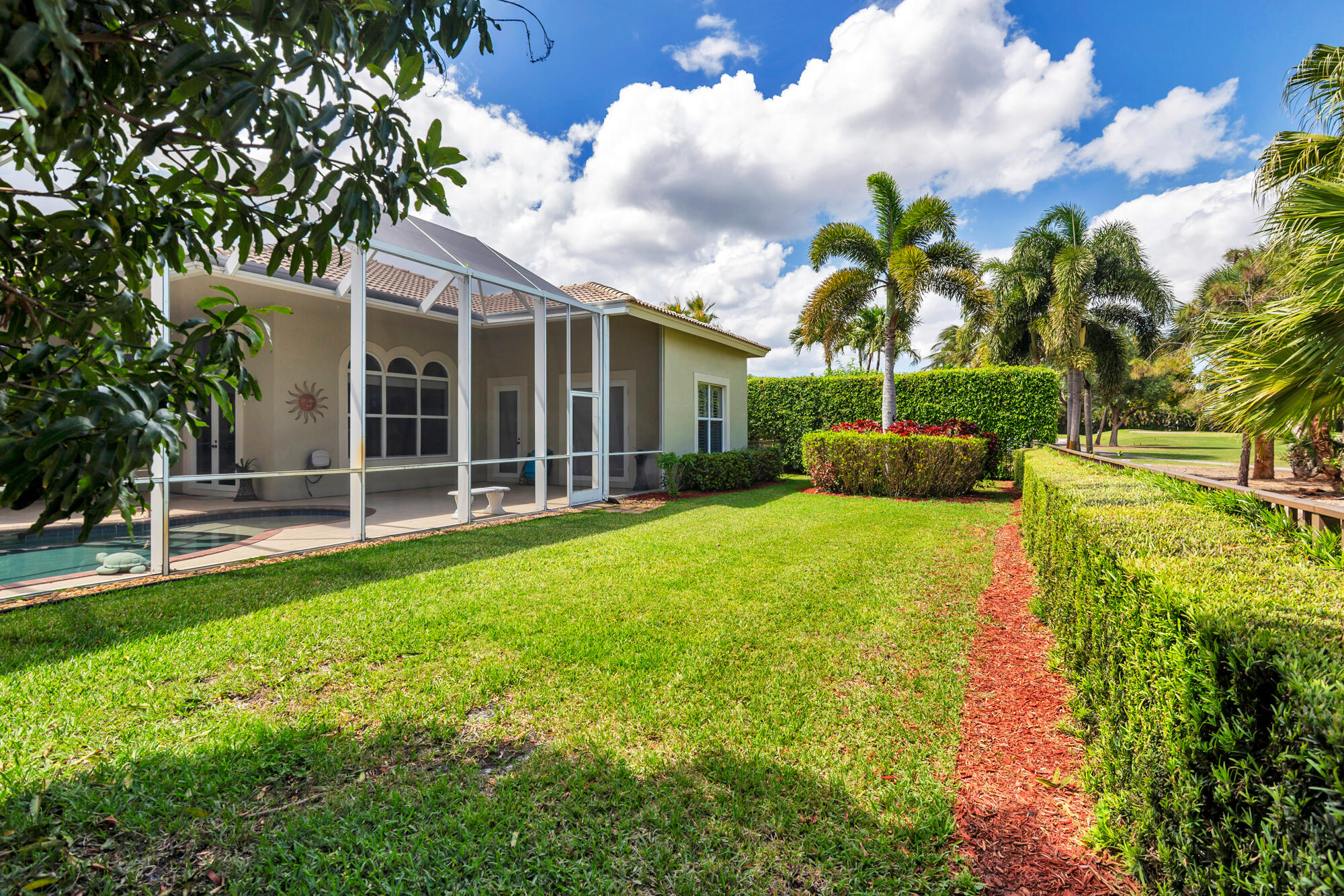 594 N Country Club, Atlantis FL 33462