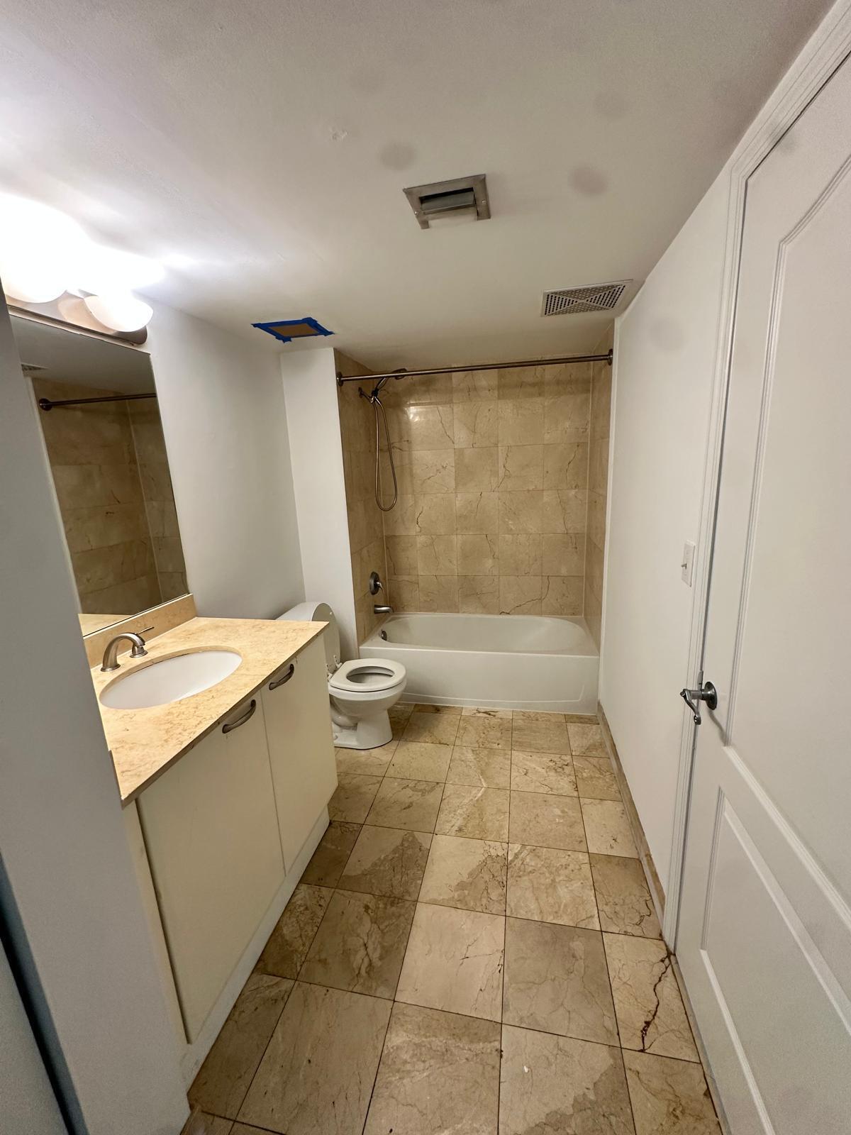 2101 Brickell #808, Miami FL 33129