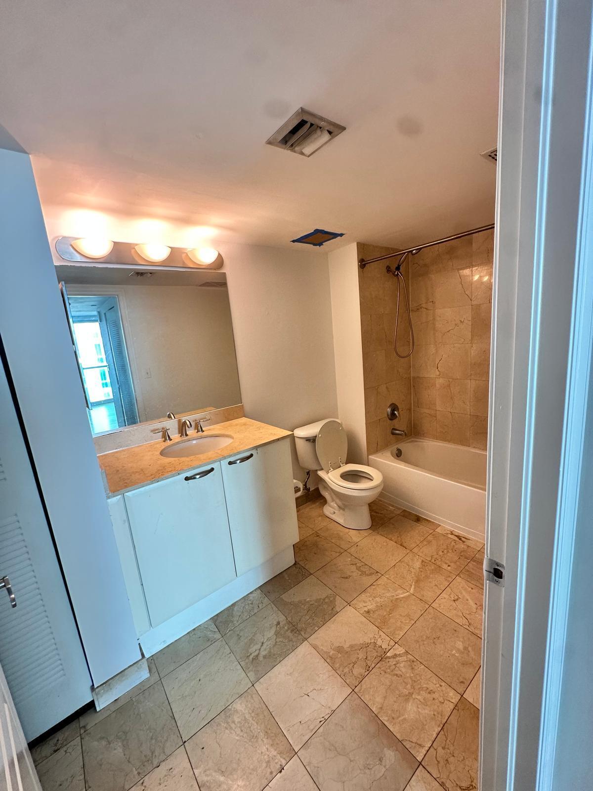2101 Brickell #808, Miami FL 33129