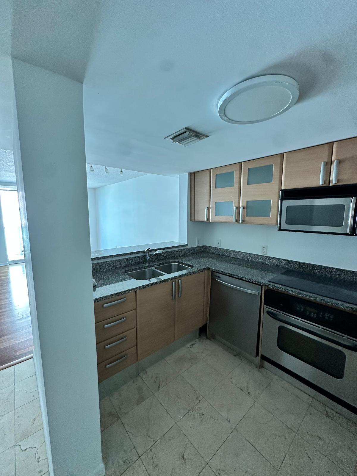 2101 Brickell #808, Miami FL 33129
