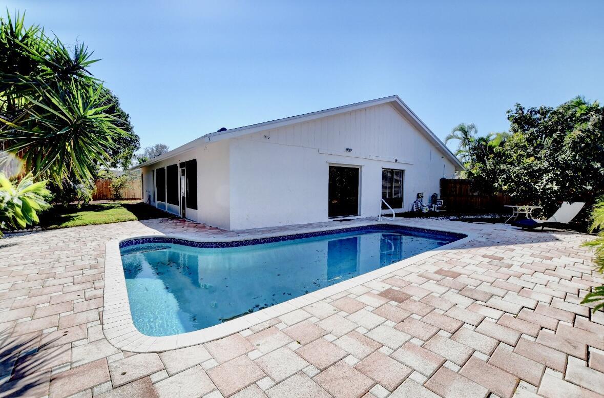 17768 Maplewood, Boca Raton FL 33487