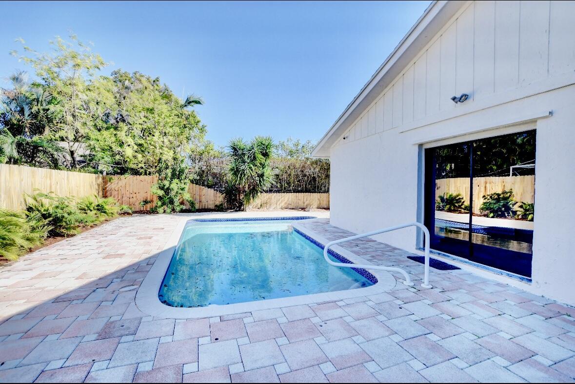 17768 Maplewood, Boca Raton FL 33487