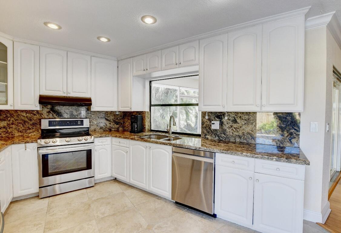 17768 Maplewood, Boca Raton FL 33487