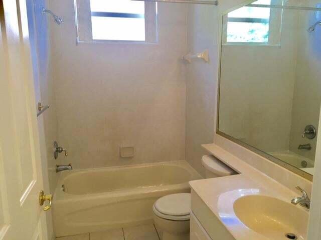 121 Tuscany, Royal Palm Beach FL 33411