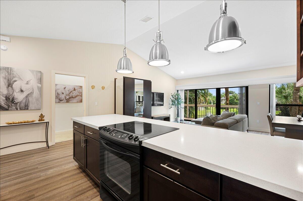 11863 Wimbledon #542, Wellington FL 33414