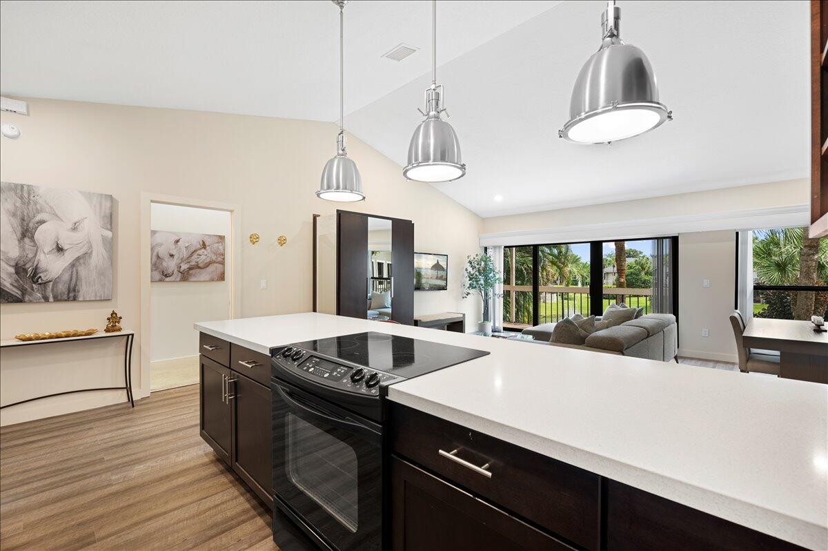 11863 Wimbledon #542, Wellington FL 33414