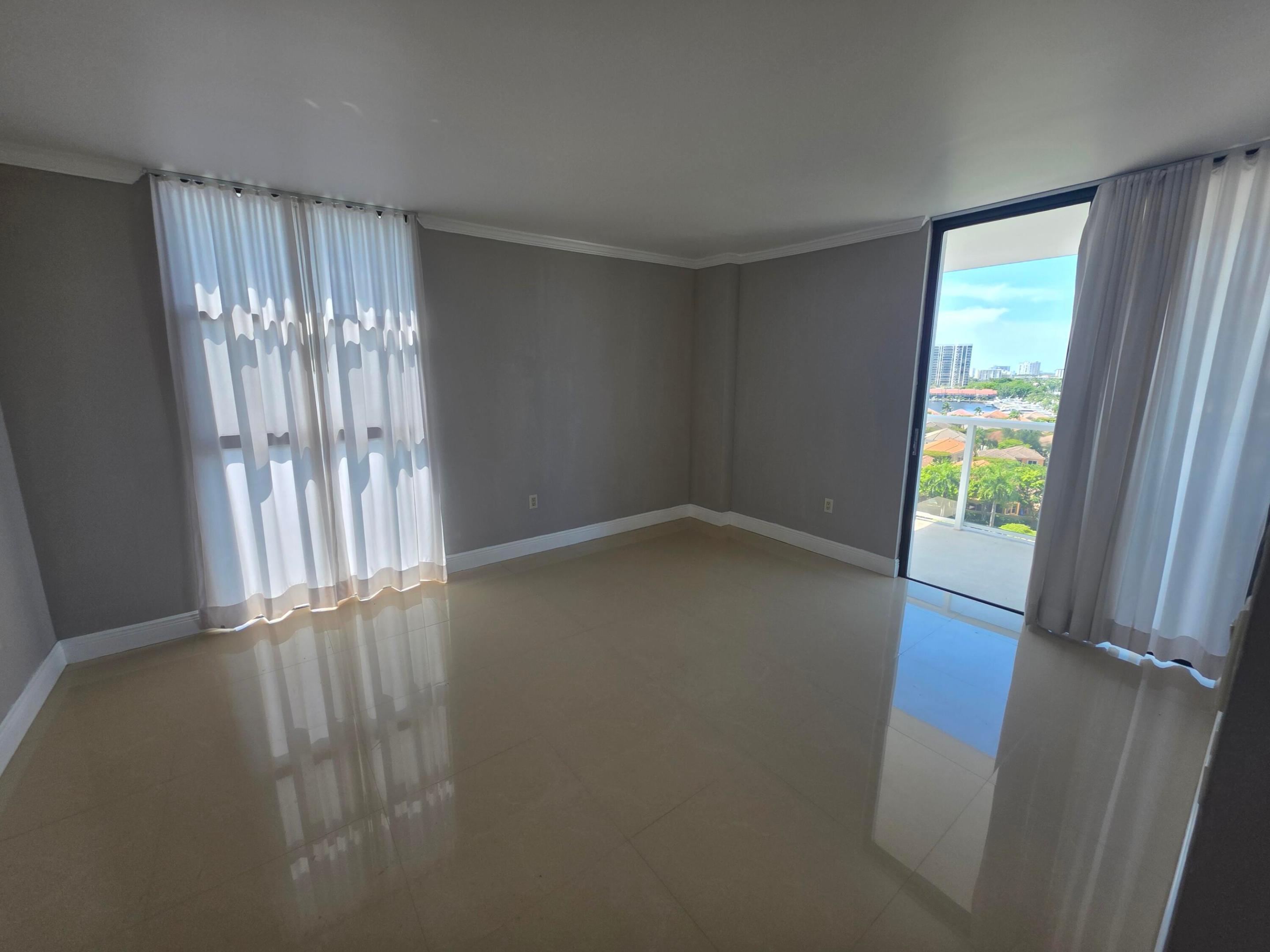 3701 N Country Club #1008, Aventura FL 33180