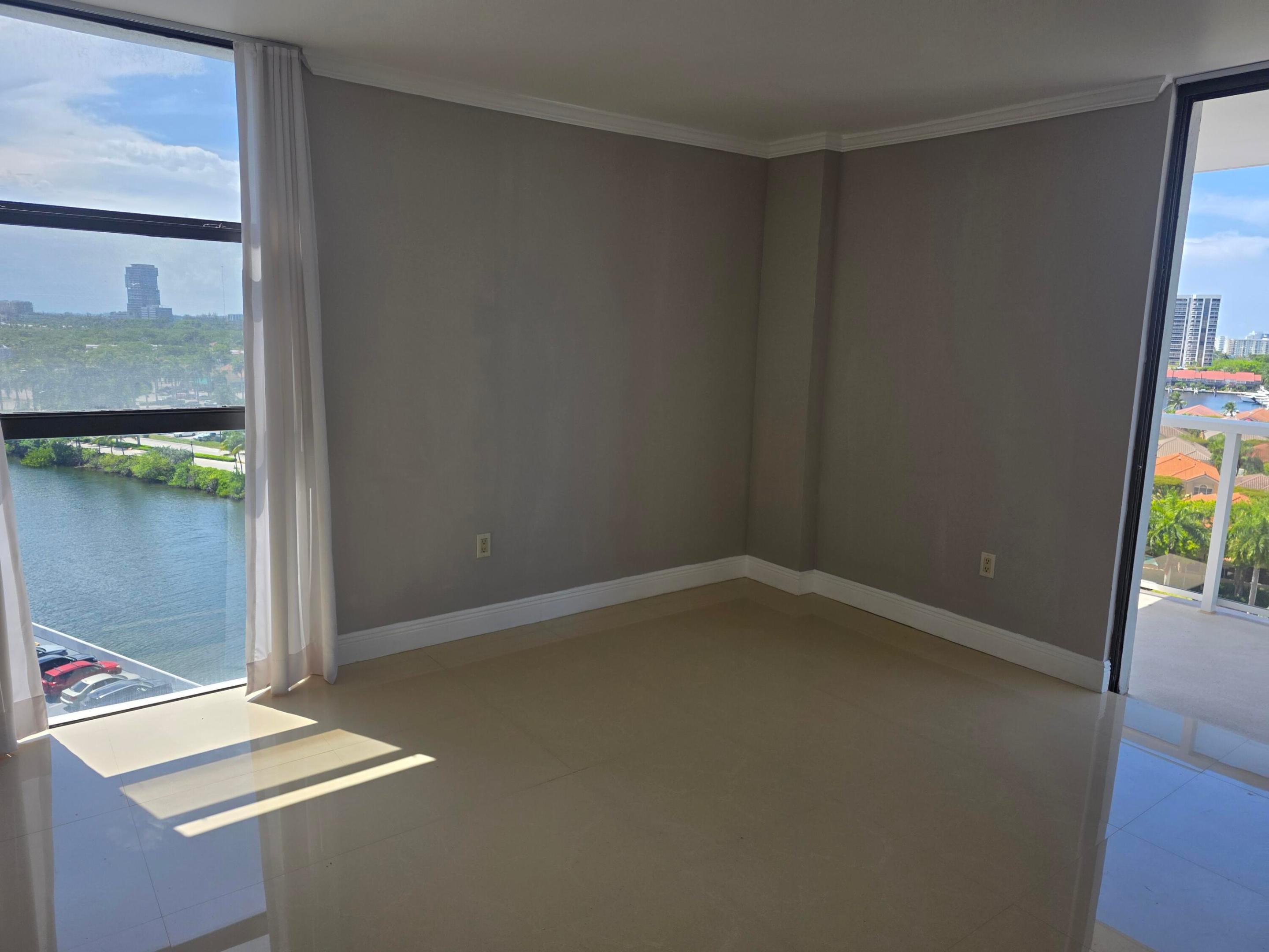 3701 N Country Club #1008, Aventura FL 33180