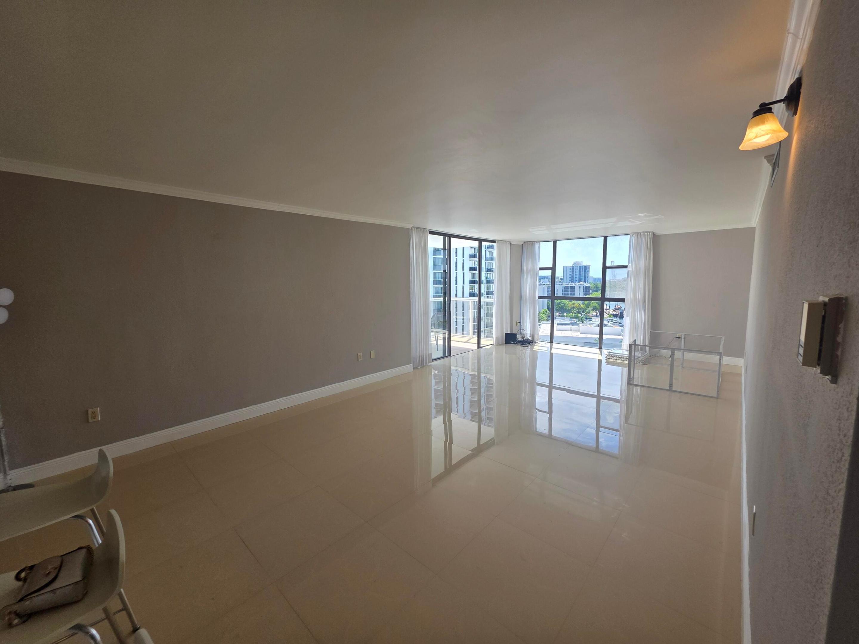 3701 N Country Club #1008, Aventura FL 33180