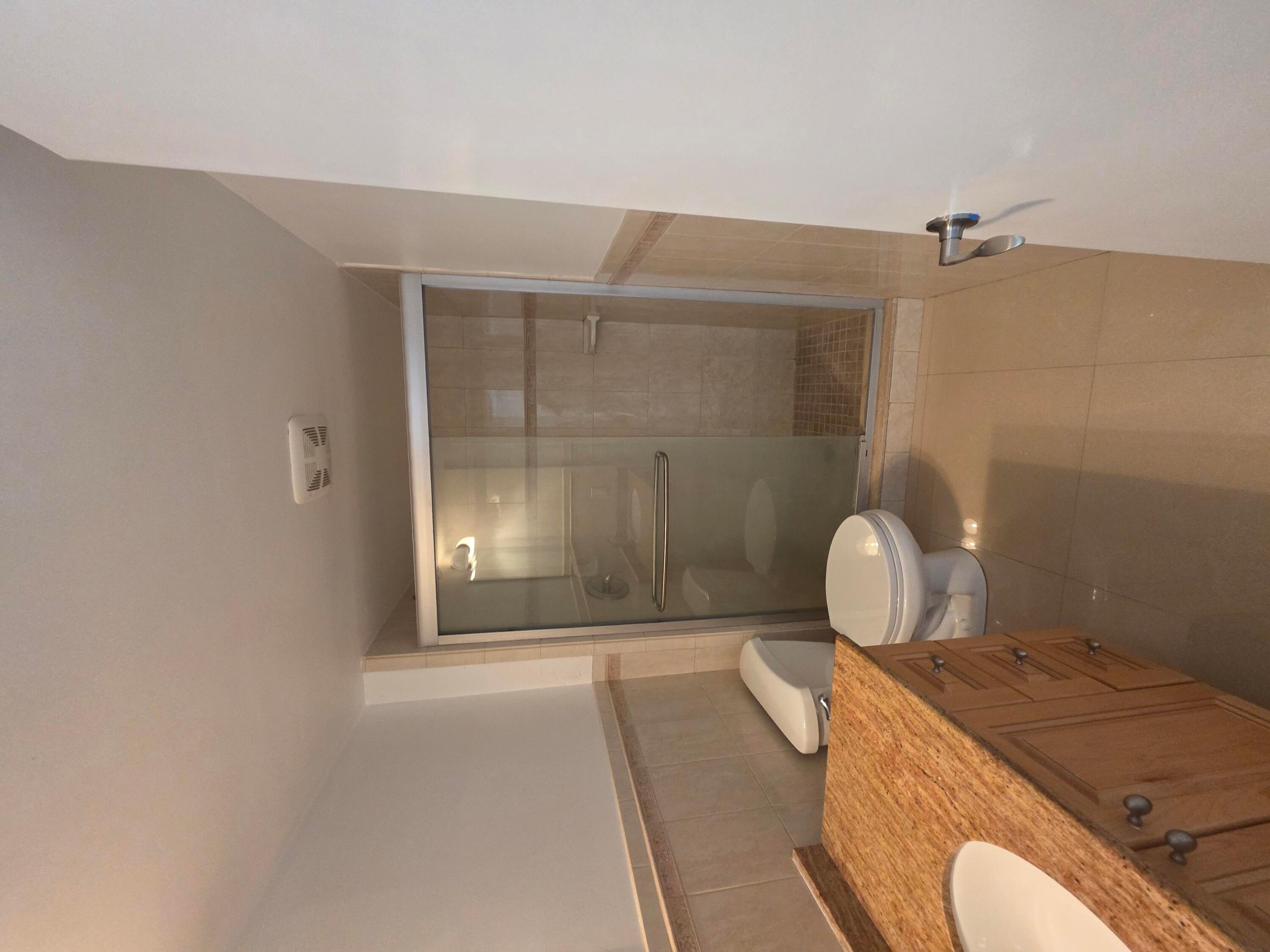 3701 N Country Club #1008, Aventura FL 33180
